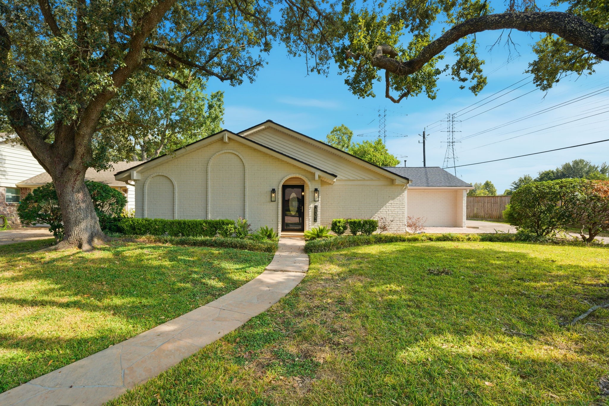 2502 Hollow Hook Road Property Photo 1