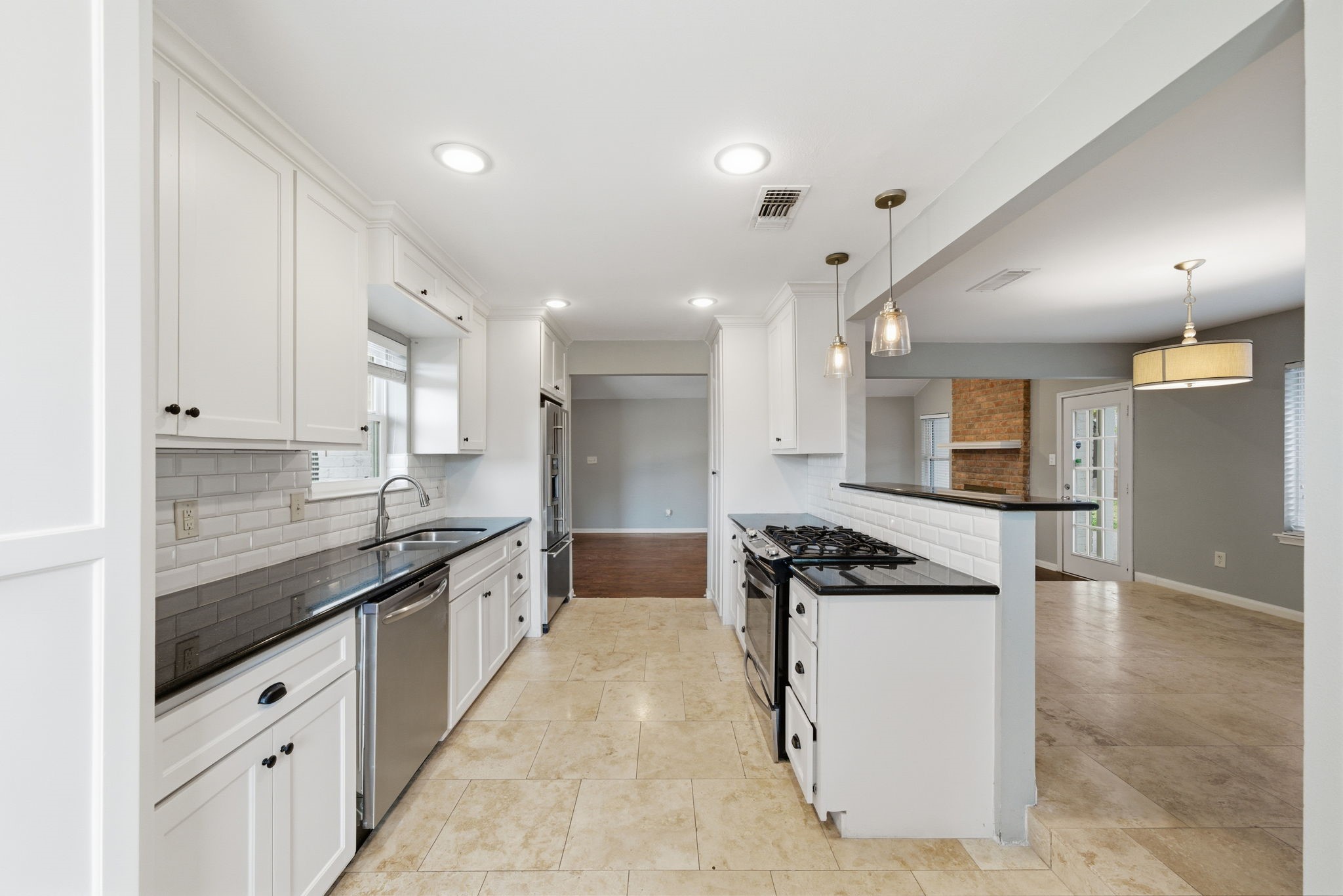 2502 Hollow Hook Road Property Photo 4