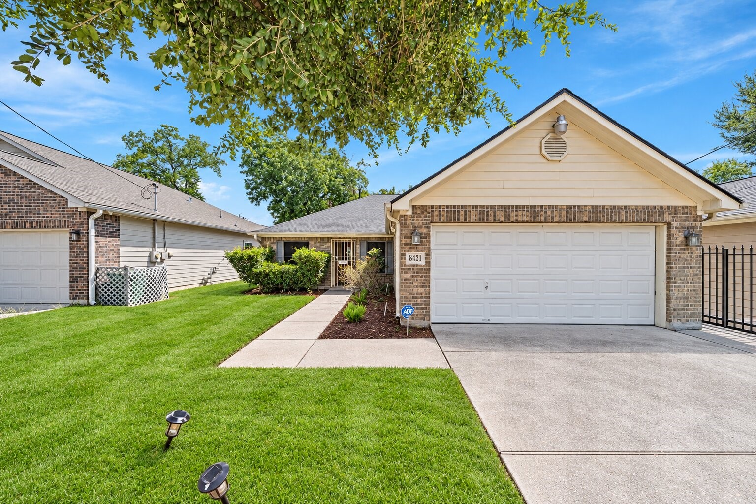 8421 Lawler Street Property Photo 1