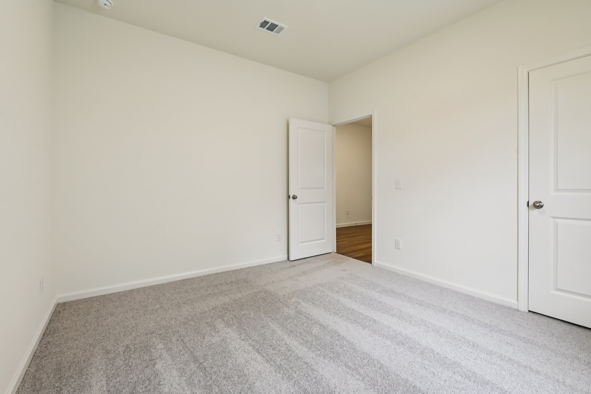 6307 Kerry Highlands Way Property Photo 9