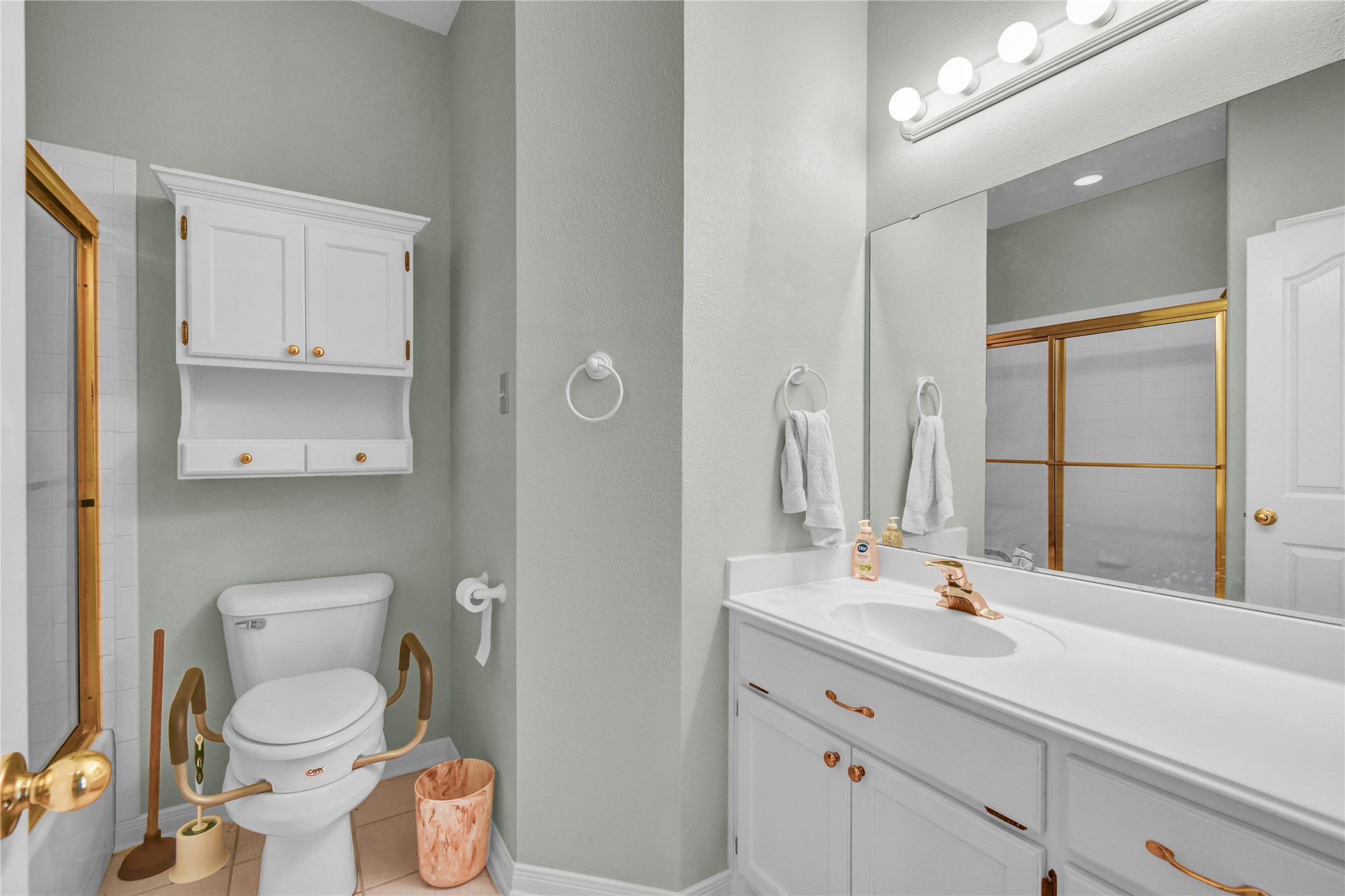310 Chestnut Street Property Photo 6