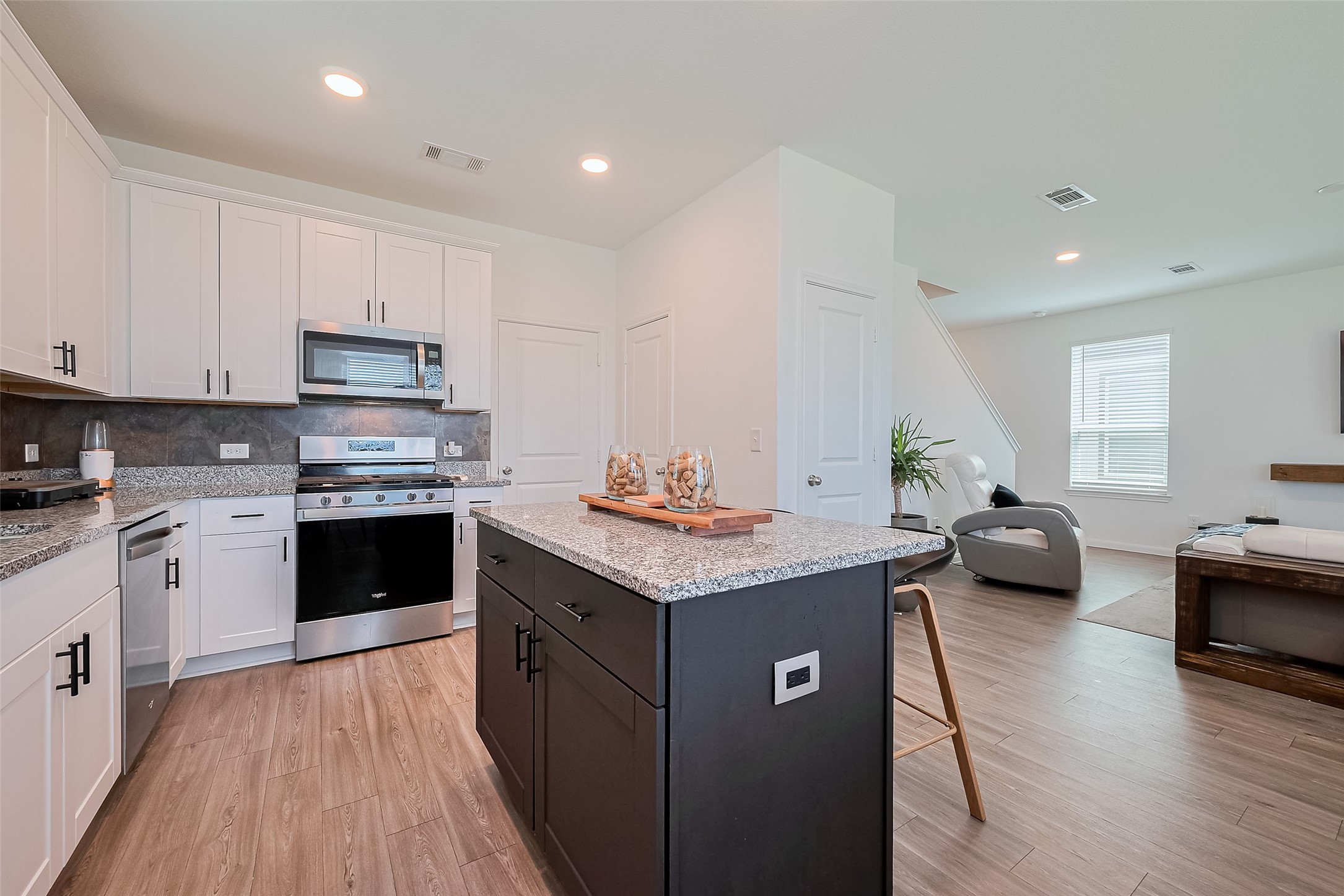 17711 Vernonia Lane Property Photo 11