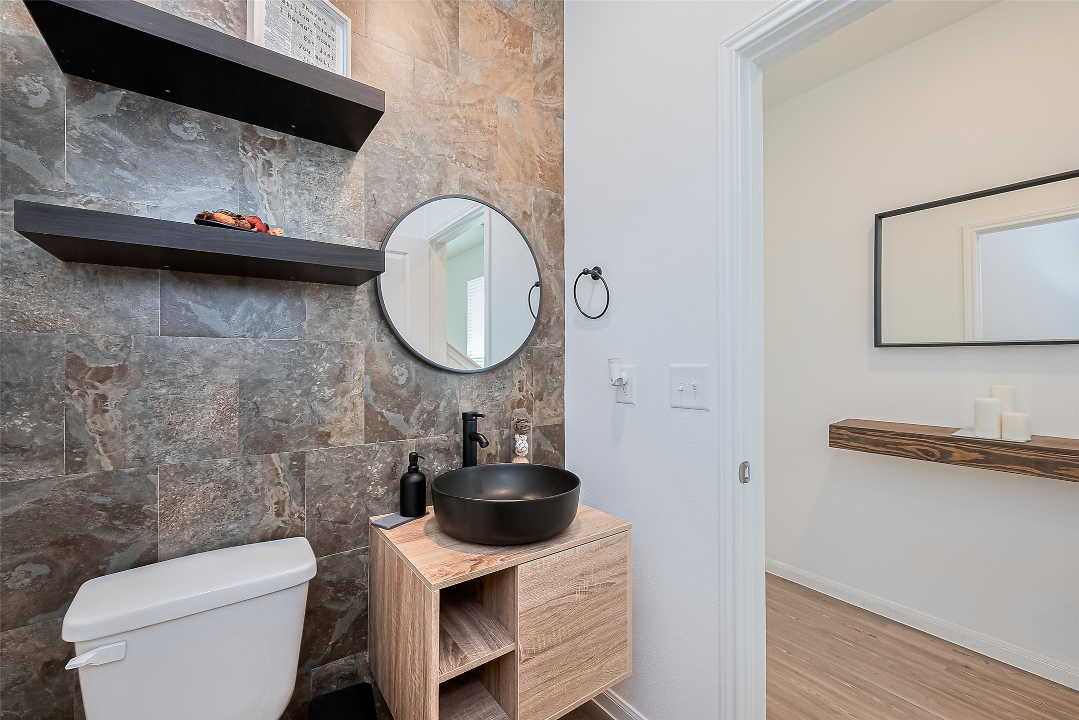 17711 Vernonia Lane Property Photo 16