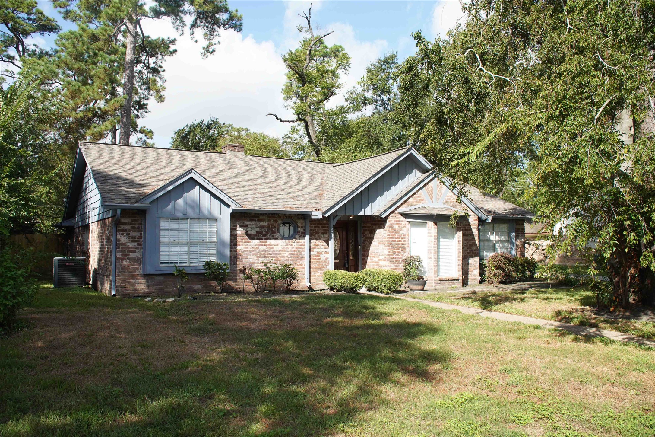 22311 Greenbrook Drive Property Photo 7
