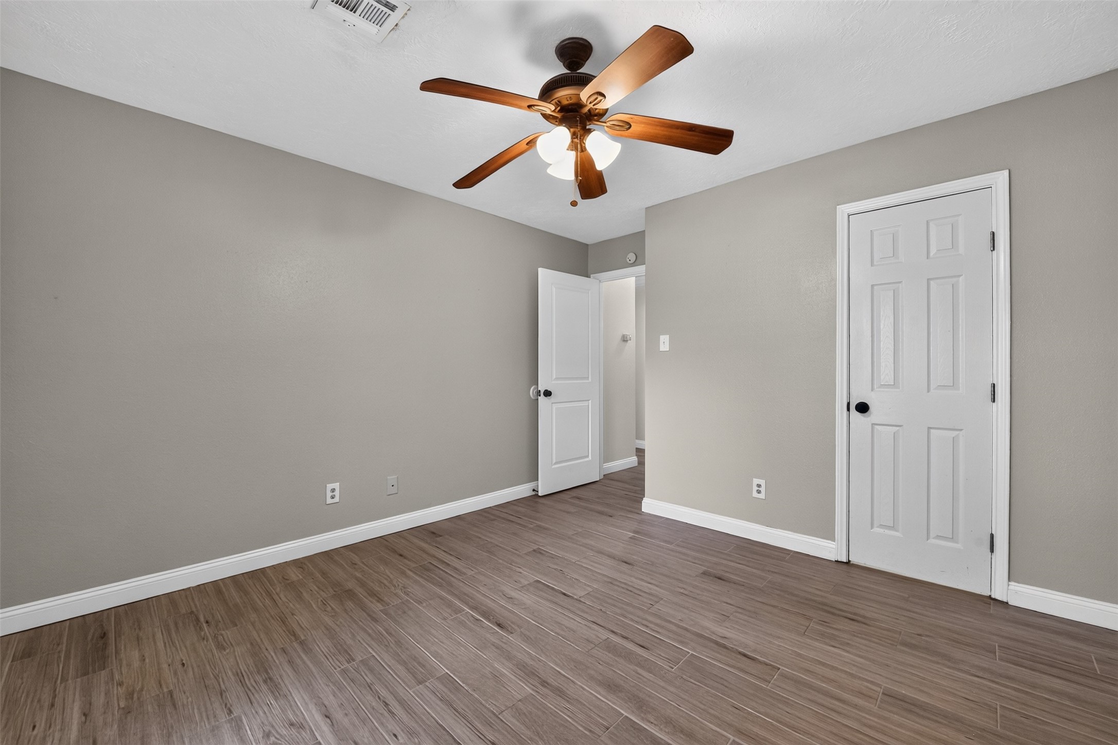 10407 Winding Trail Road Property Photo 26
