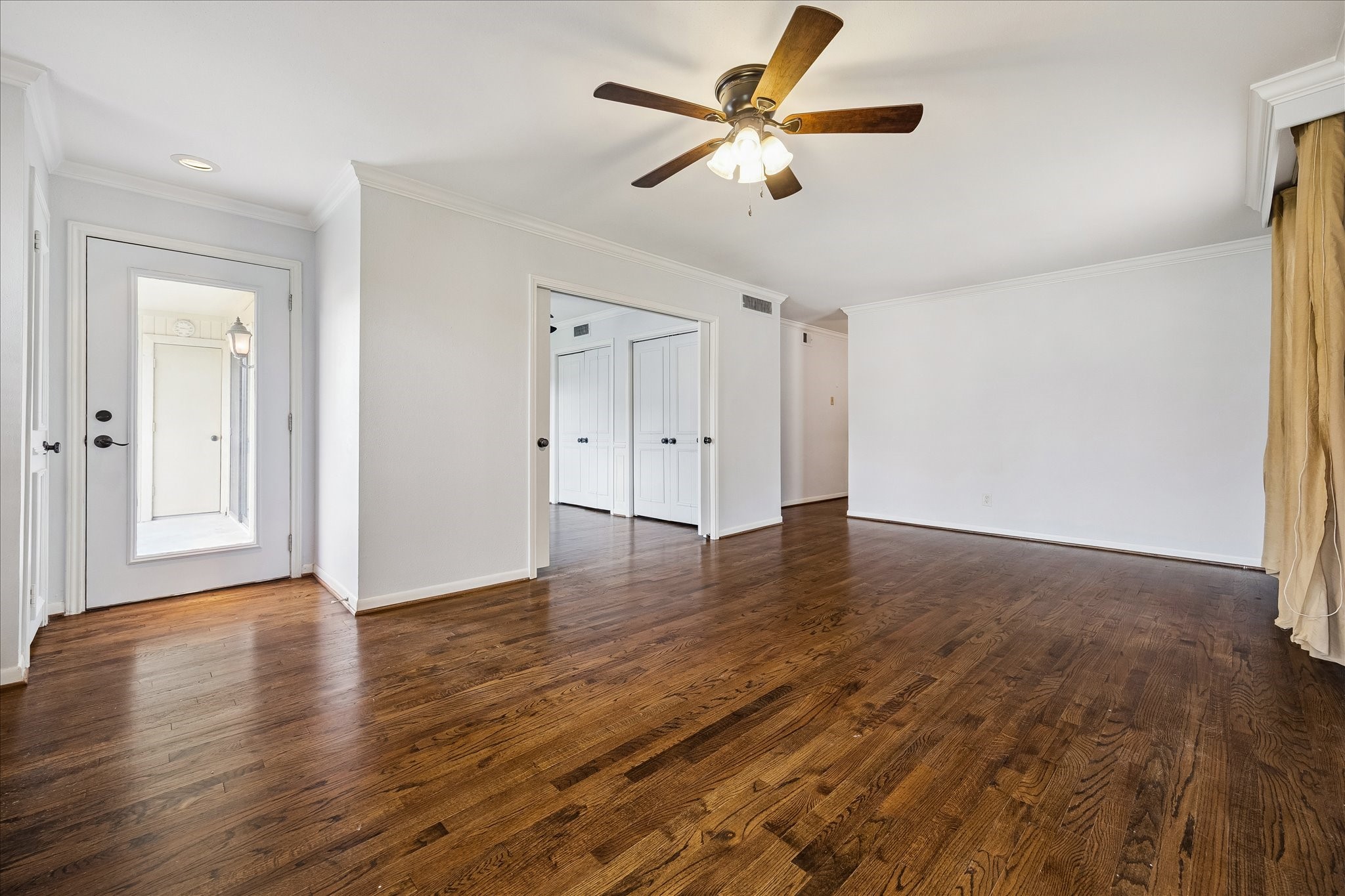 1601 S Shepherd Drive 272 Property Photo 5