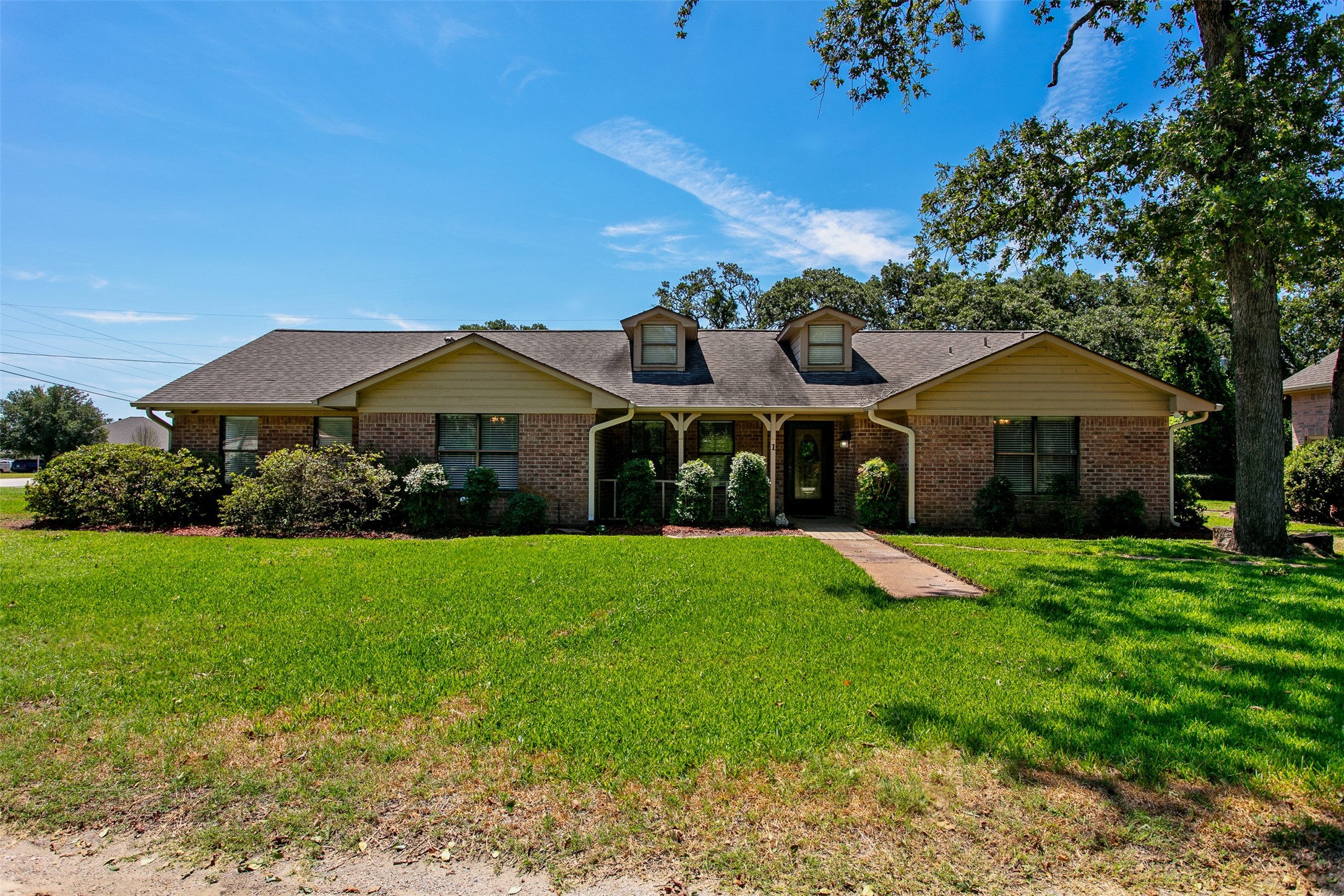 1 Acapulco Lane Property Photo 2