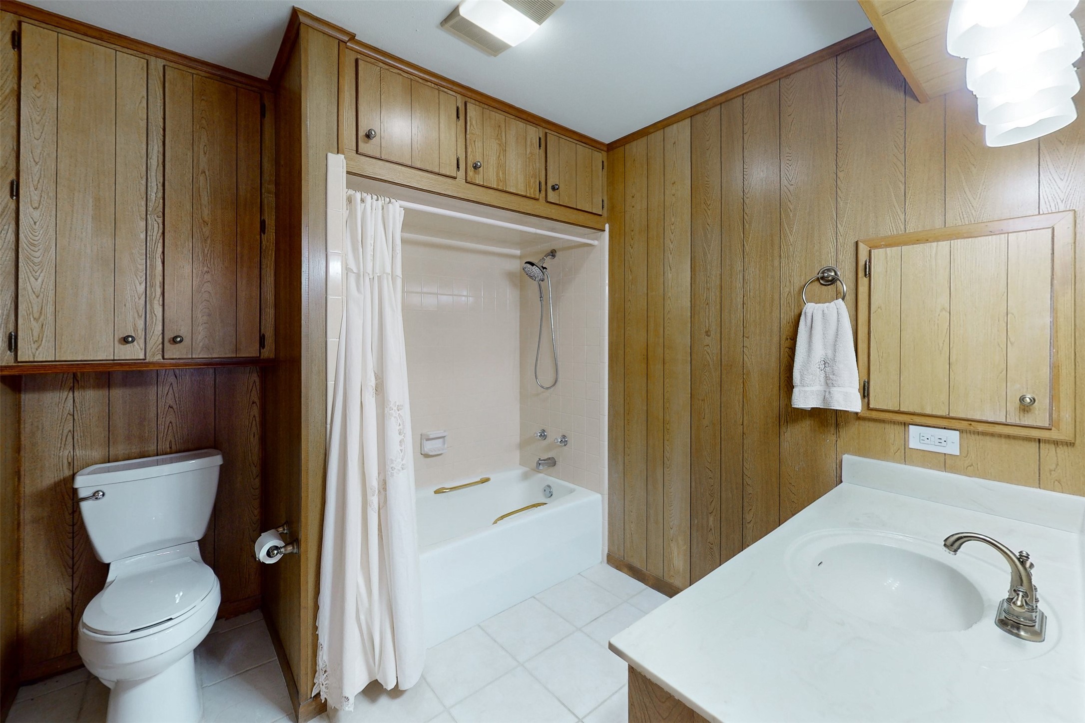 1 Acapulco Lane Property Photo 12