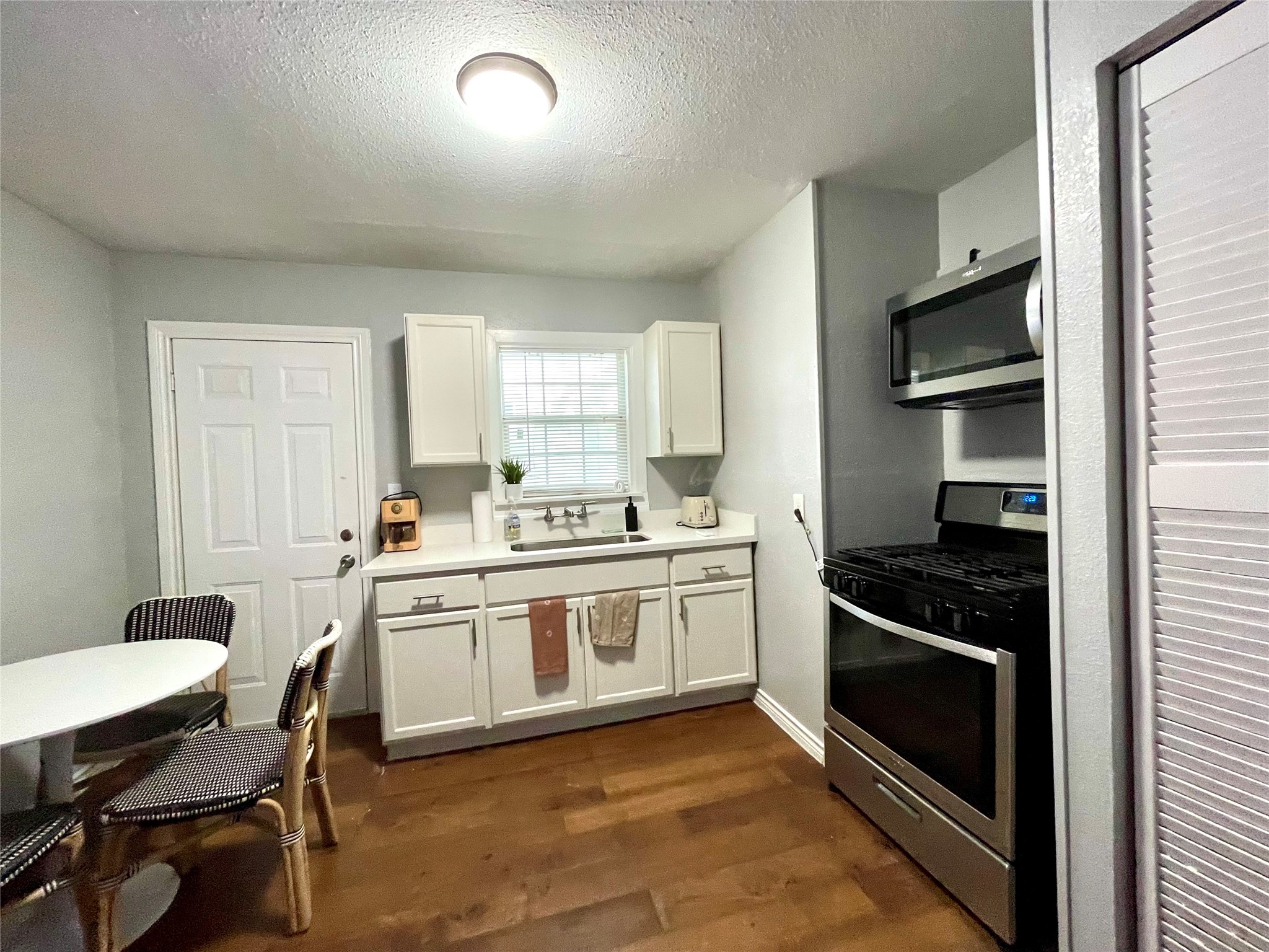 2409 Bastrop 4 Property Photo 6
