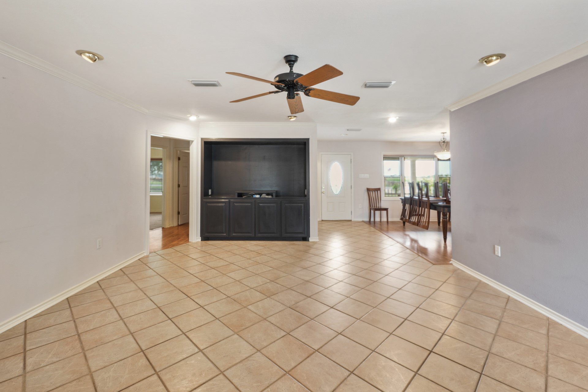 6625 E Post Road Property Photo 10