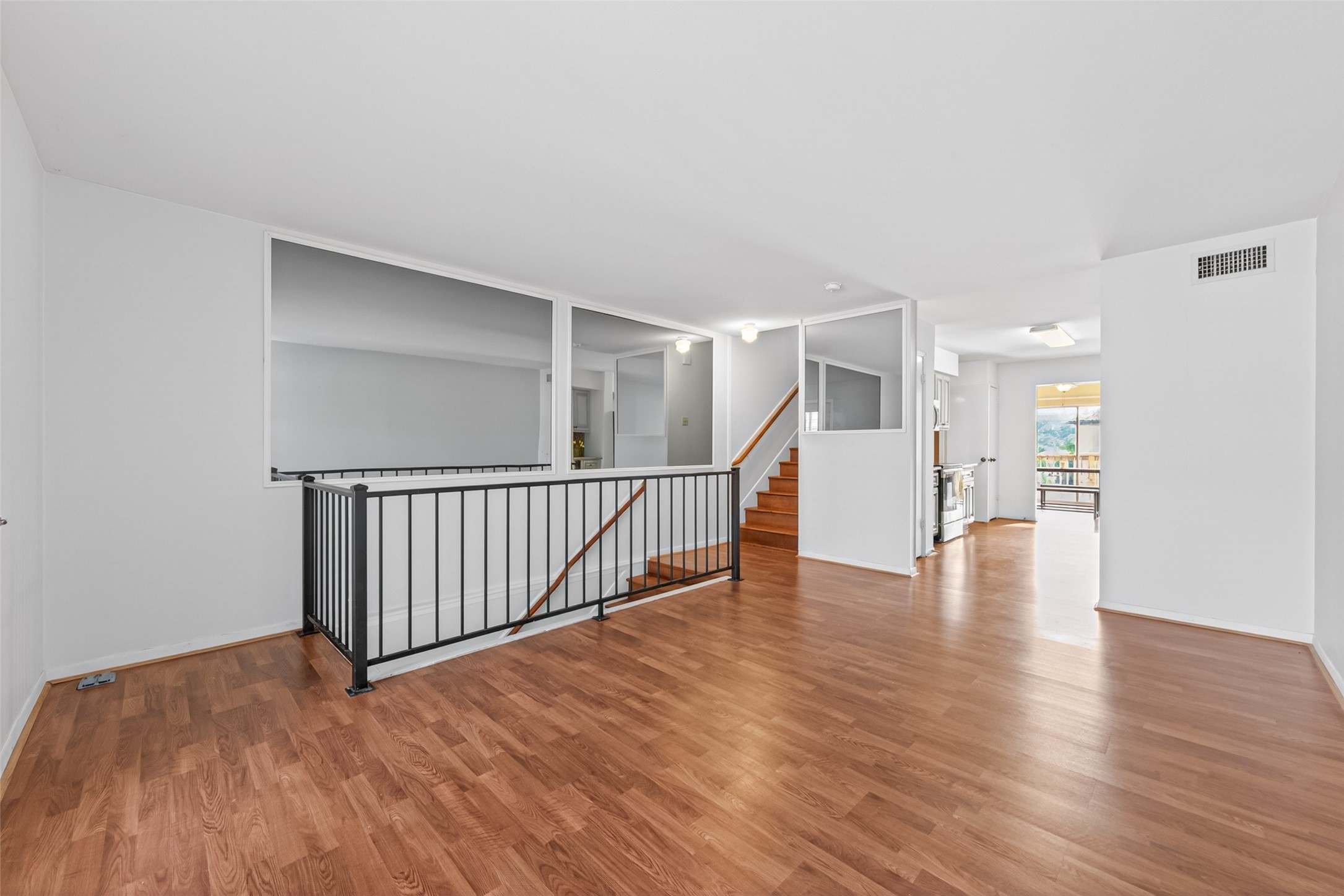 71 Regency Point Property Photo 12