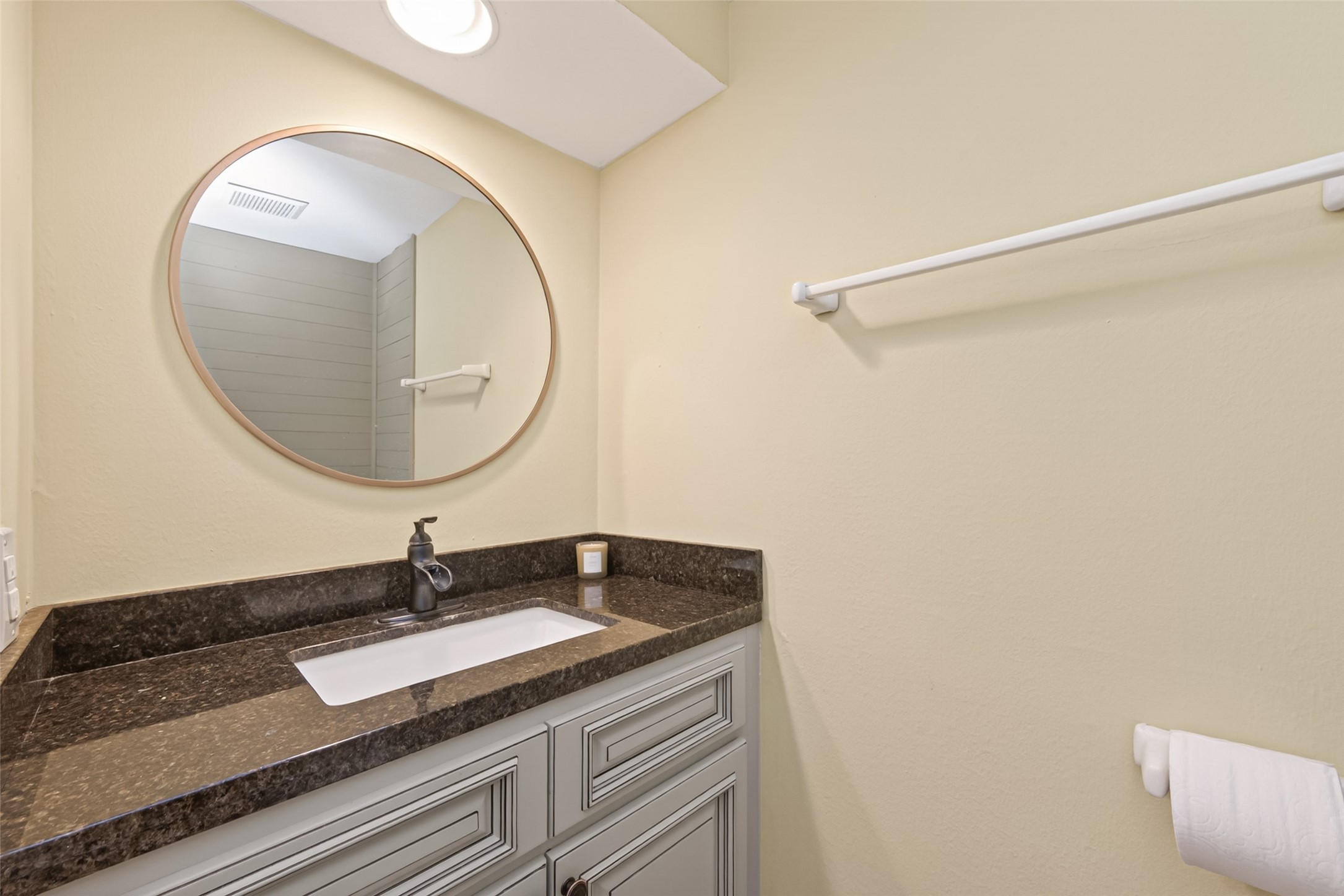 71 Regency Point Property Photo 20