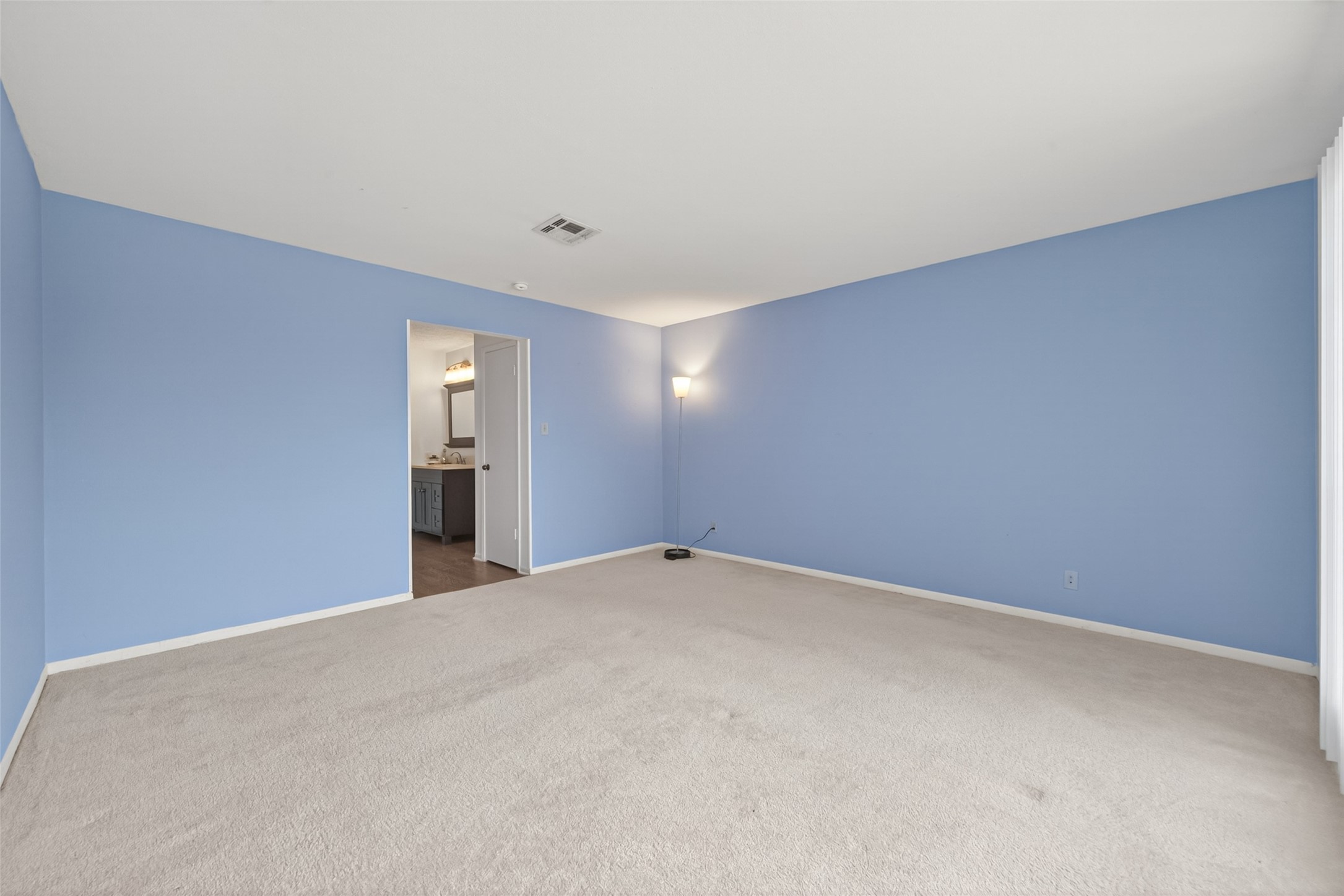 71 Regency Point Property Photo 32