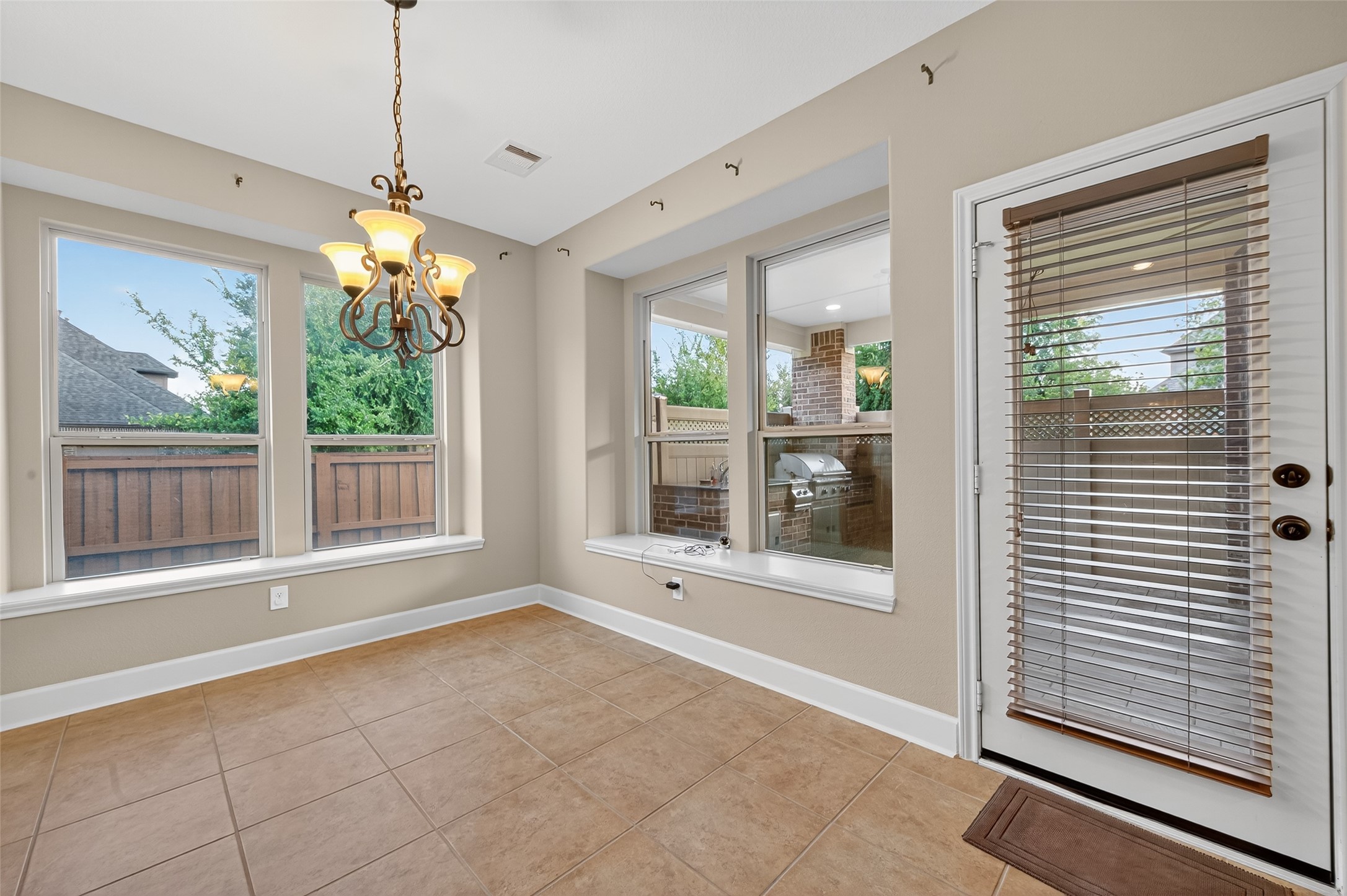 10410 Viscount Landing Property Photo 23