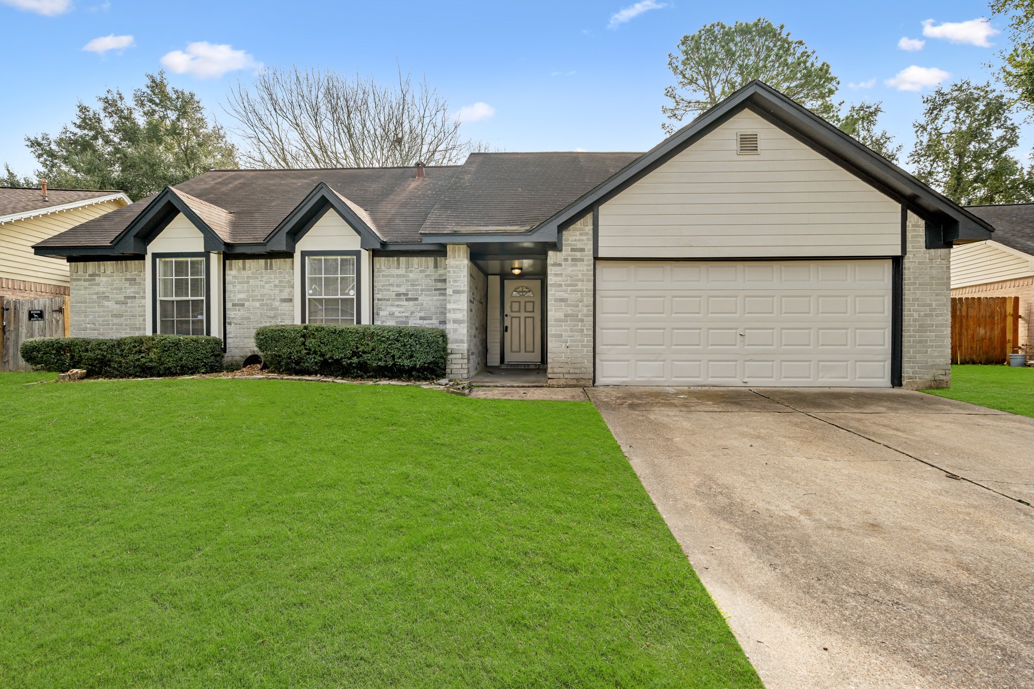 22039 Rivermead Drive Property Photo 1