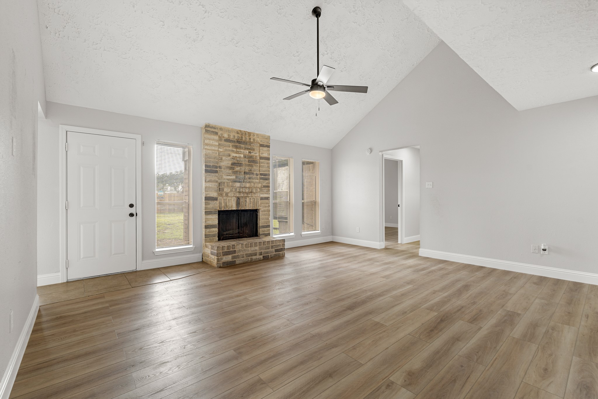 22039 Rivermead Drive Property Photo 12