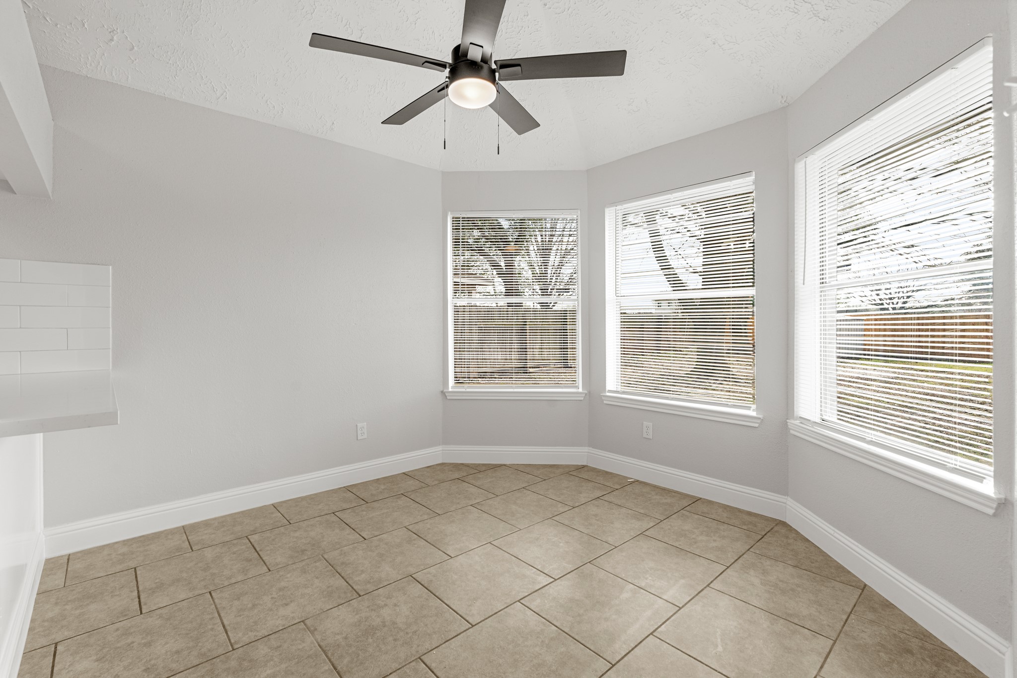 22039 Rivermead Drive Property Photo 13