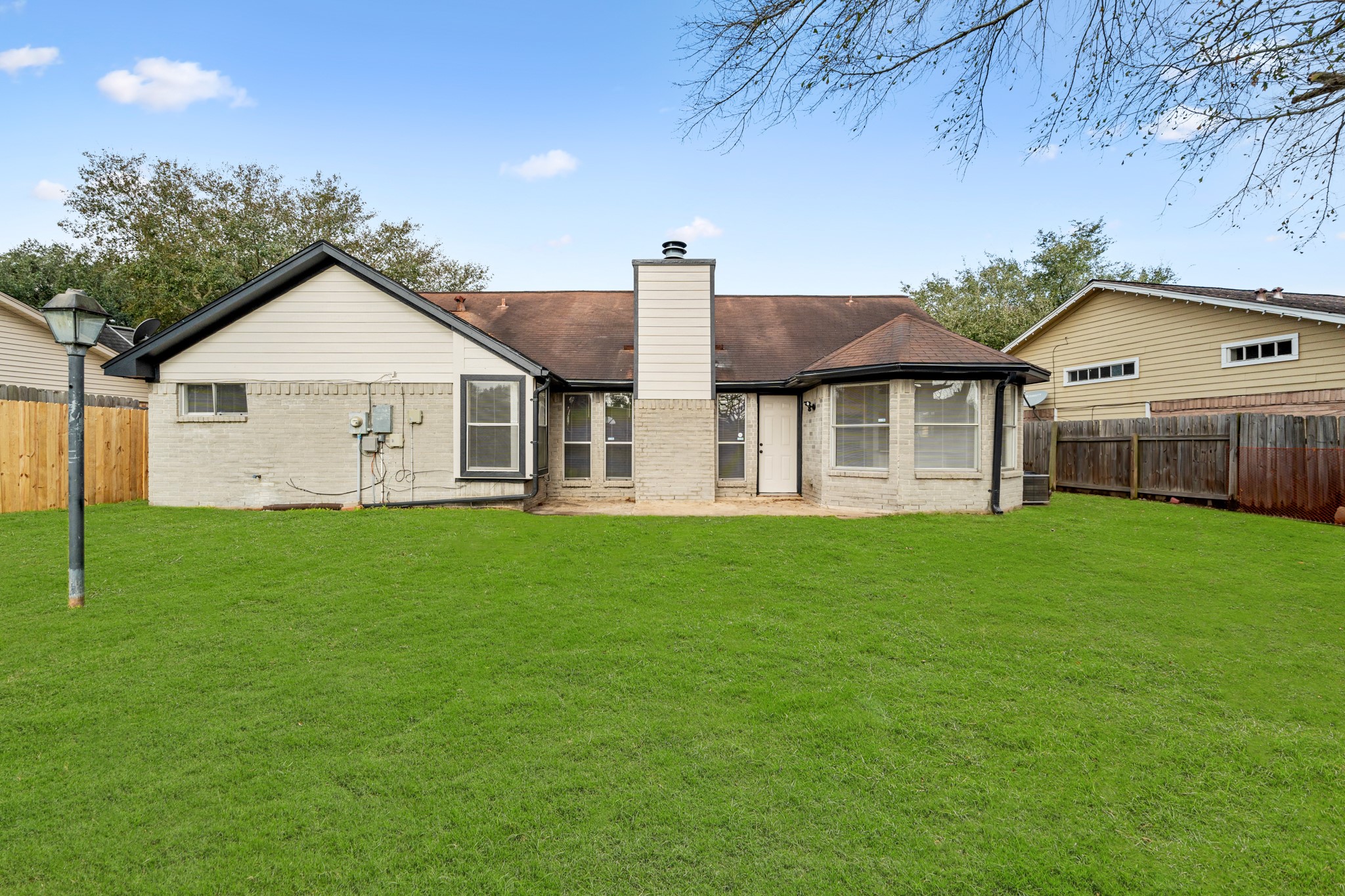 22039 Rivermead Drive Property Photo 20
