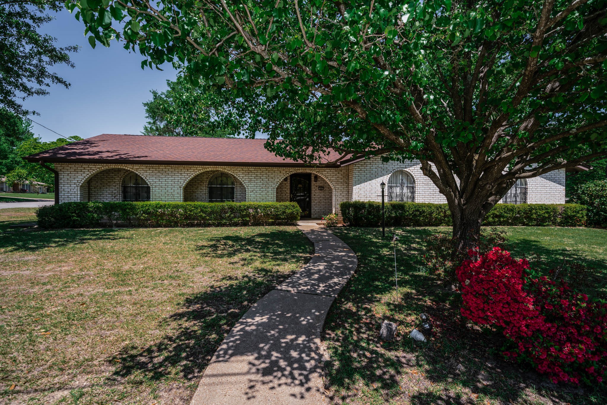 107 Tulip Property Photo 1