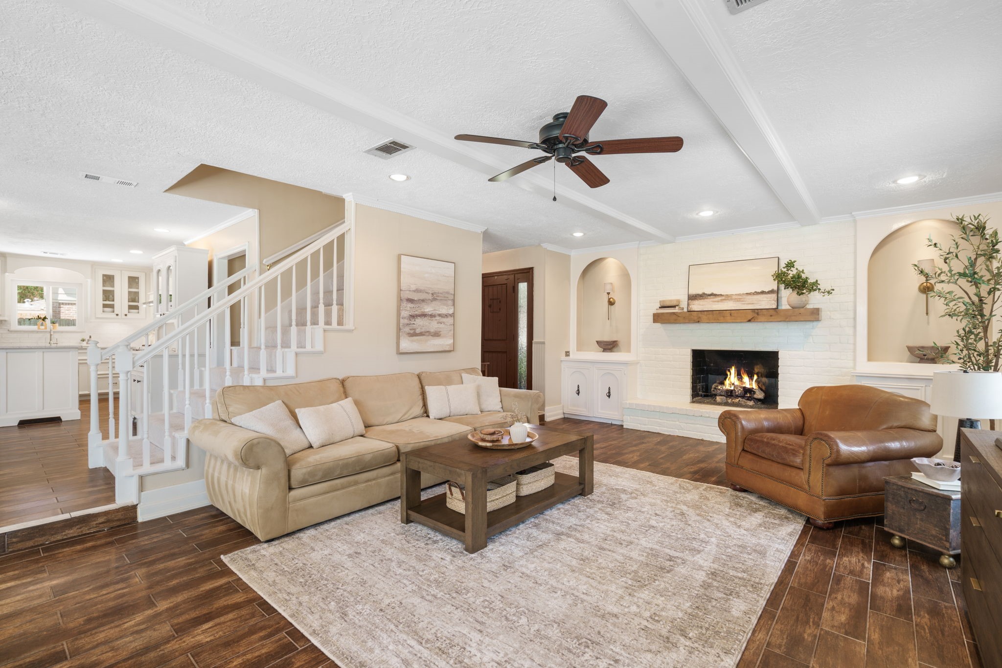 6111 Hickorycrest Drive Property Photo 10