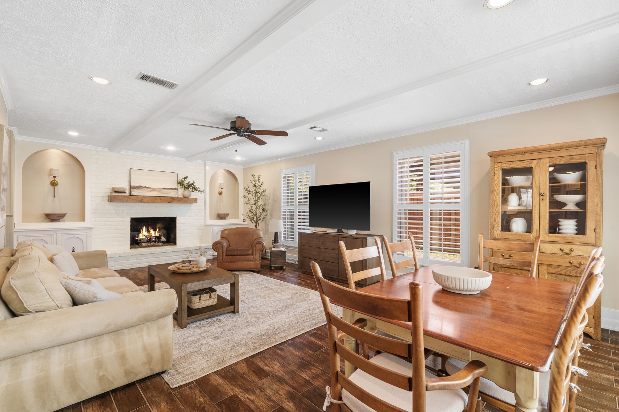 6111 Hickorycrest Drive Property Photo 11