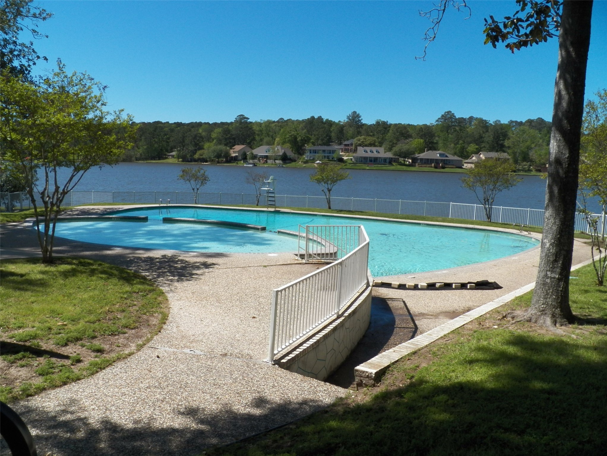 652 Cherry Hills Drive Property Photo 5