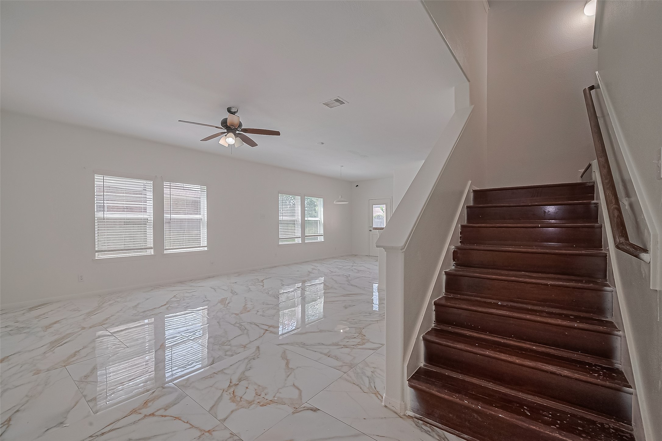 7727 N Friesian Meadow Lane Nw Property Photo 6