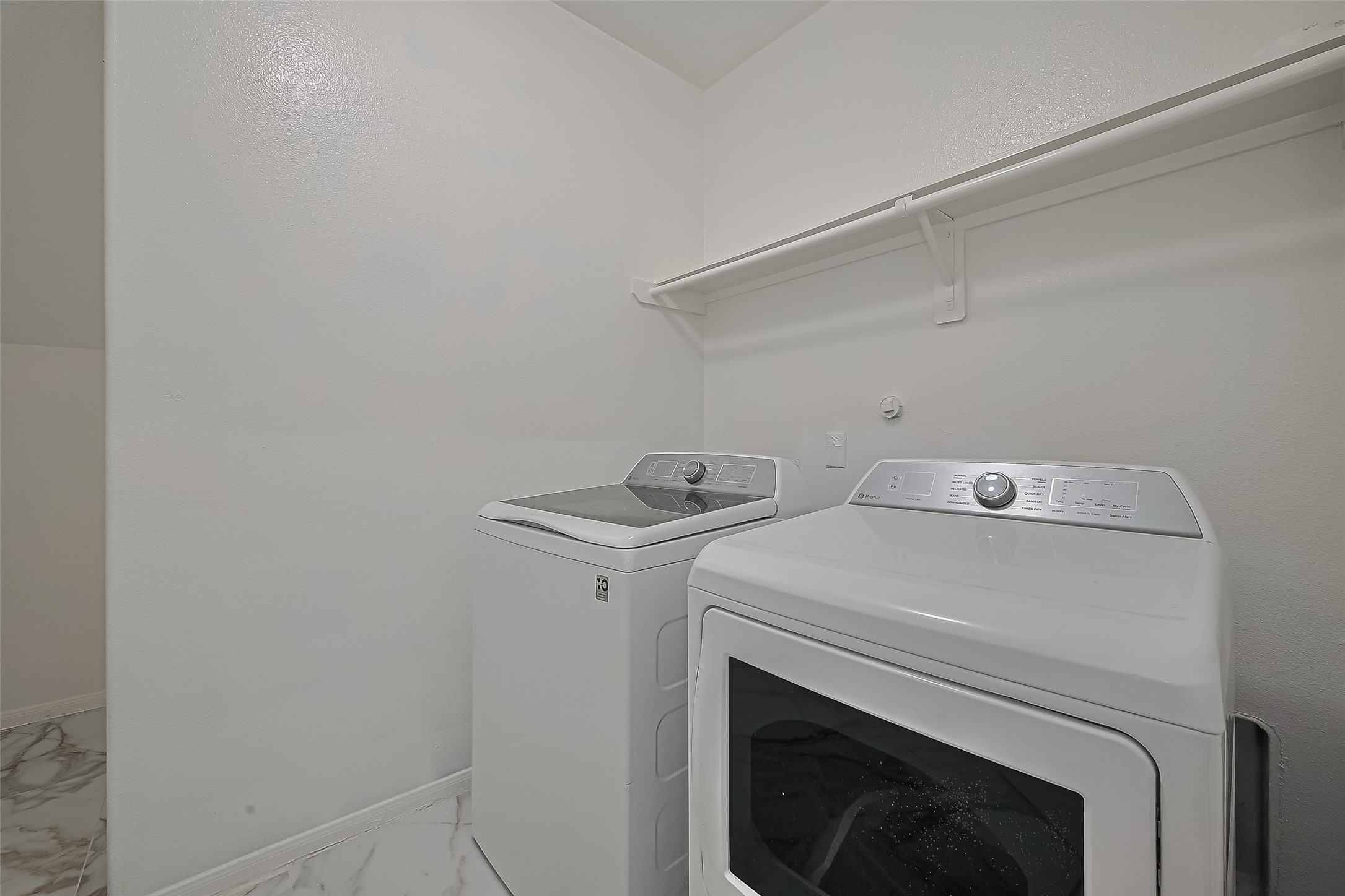 7727 N Friesian Meadow Lane Nw Property Photo 13