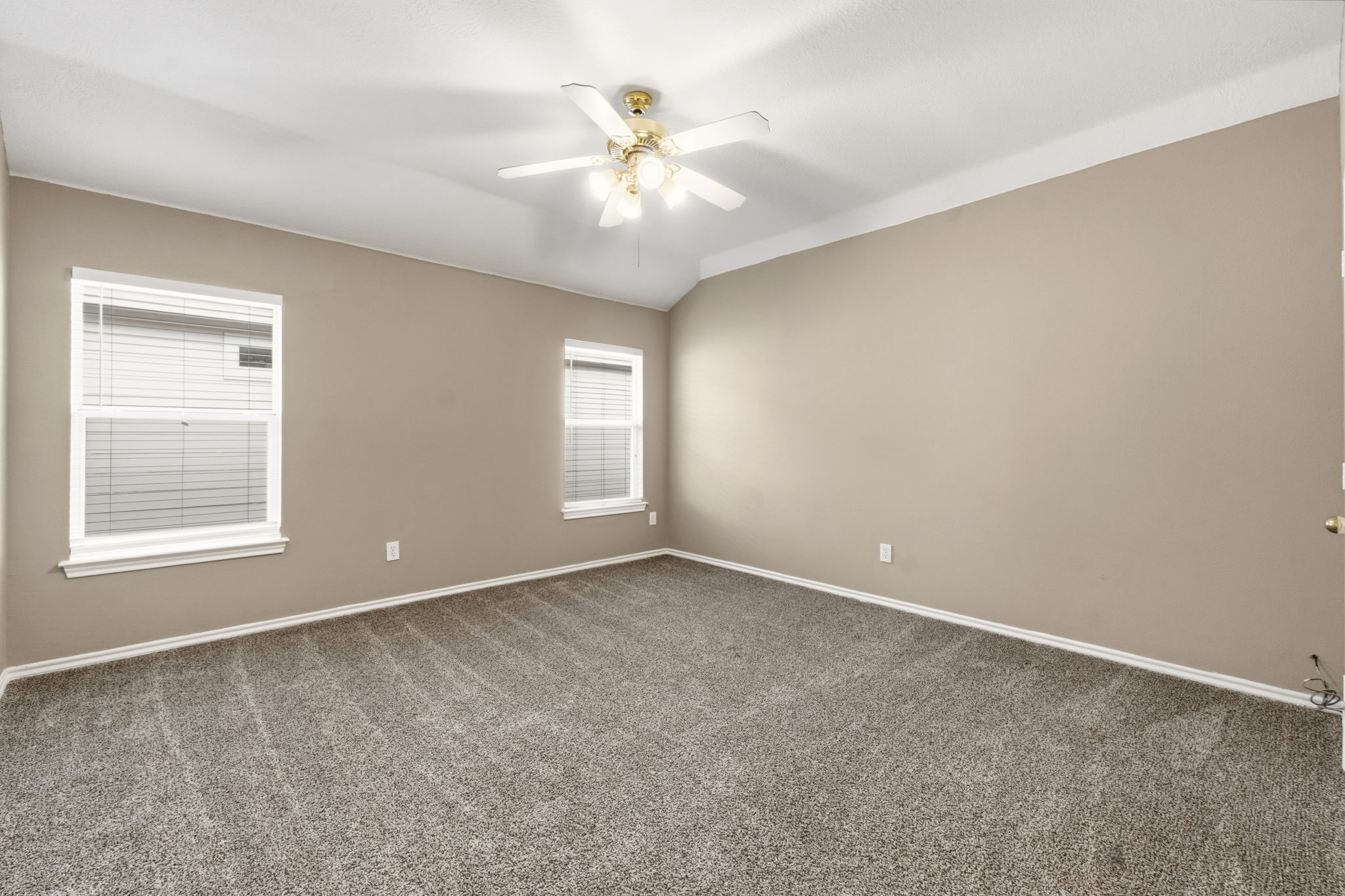 11822 Green Willow Falls Drive Property Photo 15