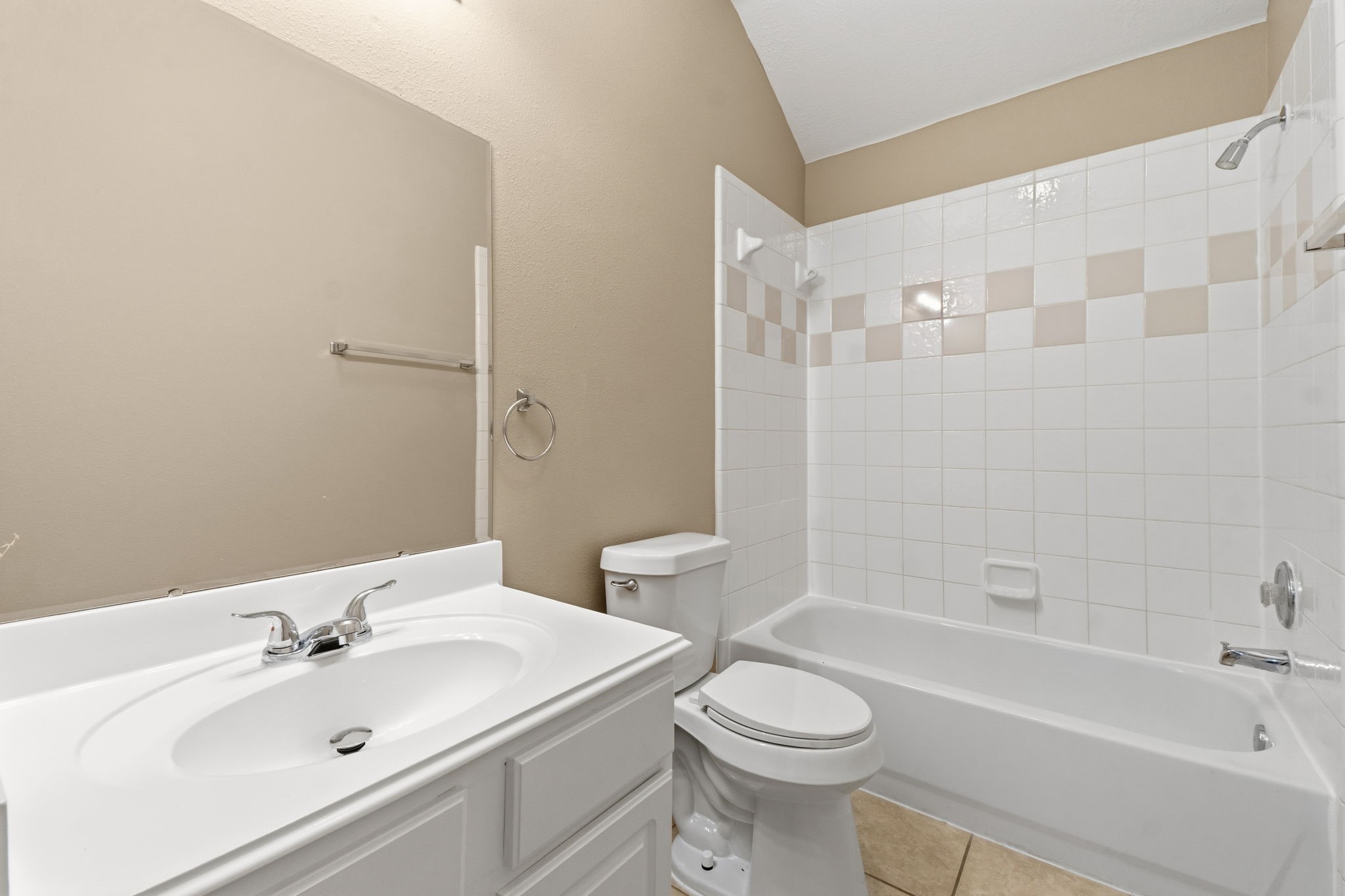 11822 Green Willow Falls Drive Property Photo 17