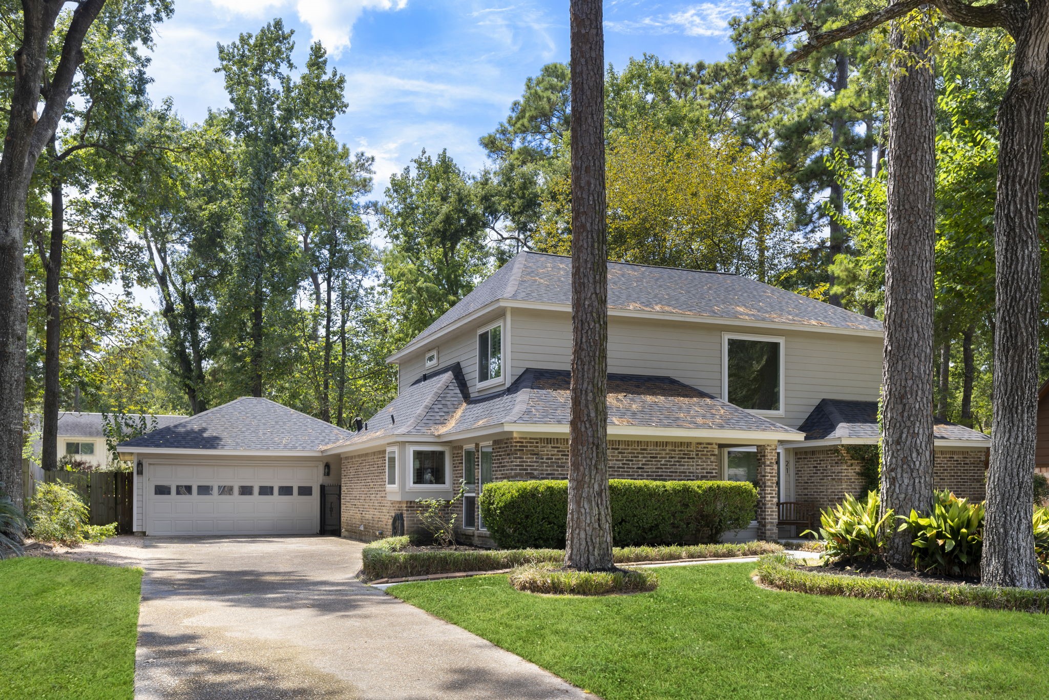 21 Wakerobin Court Property Photo 2