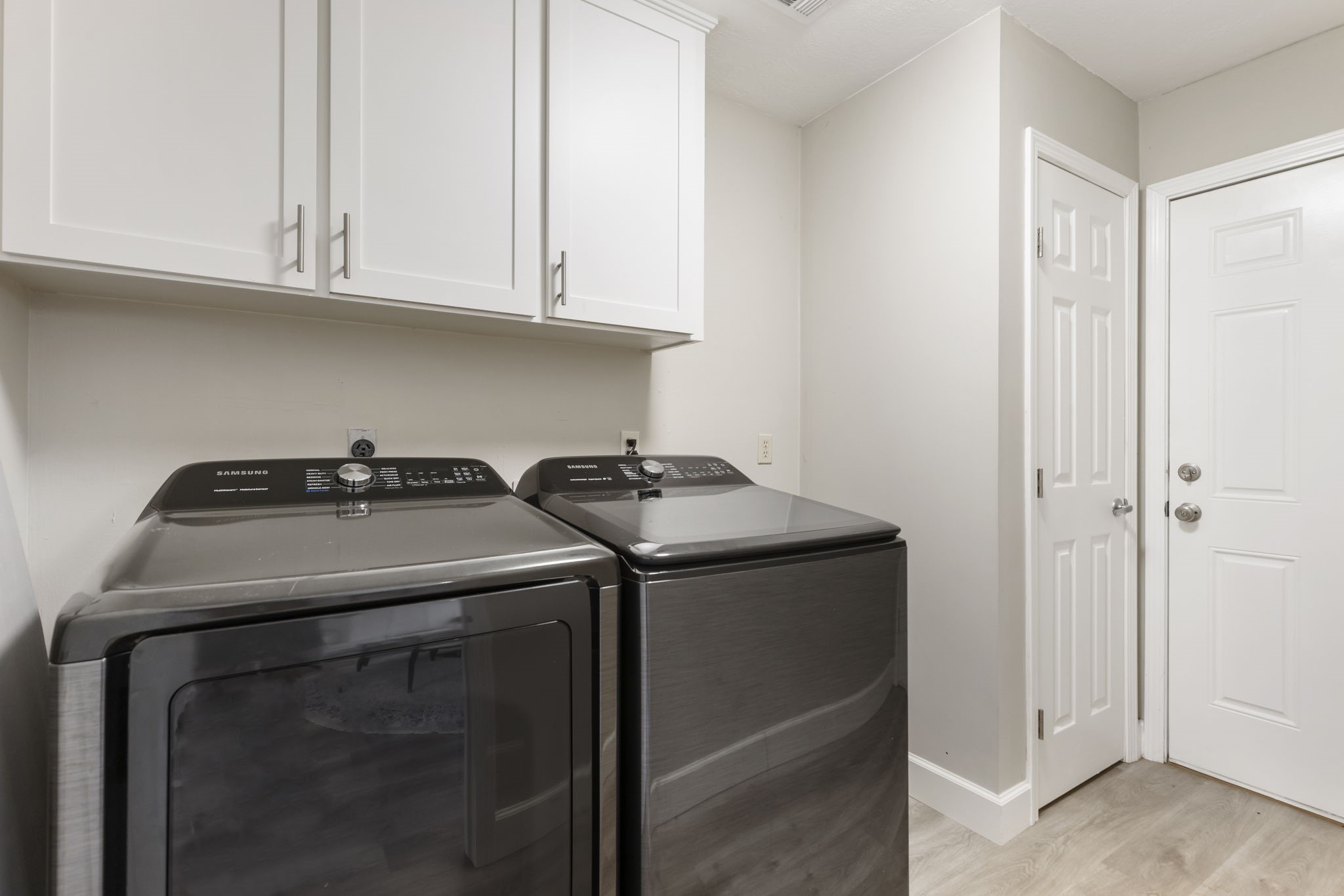 21 Wakerobin Court Property Photo 35