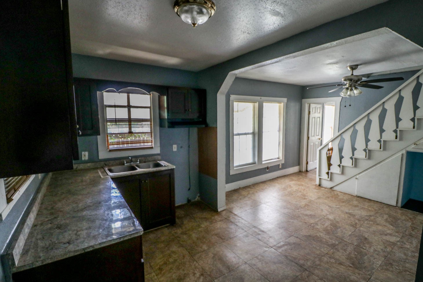 9243 E Avenue O Property Photo 7