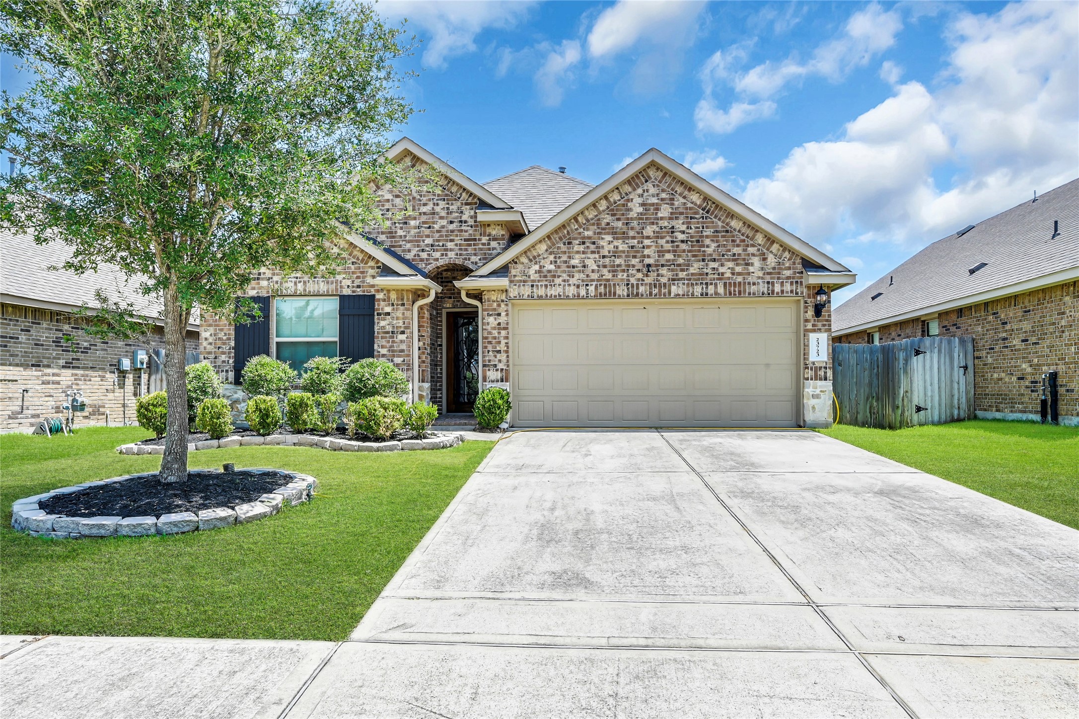 23723 Giardini Drive Property Photo 1