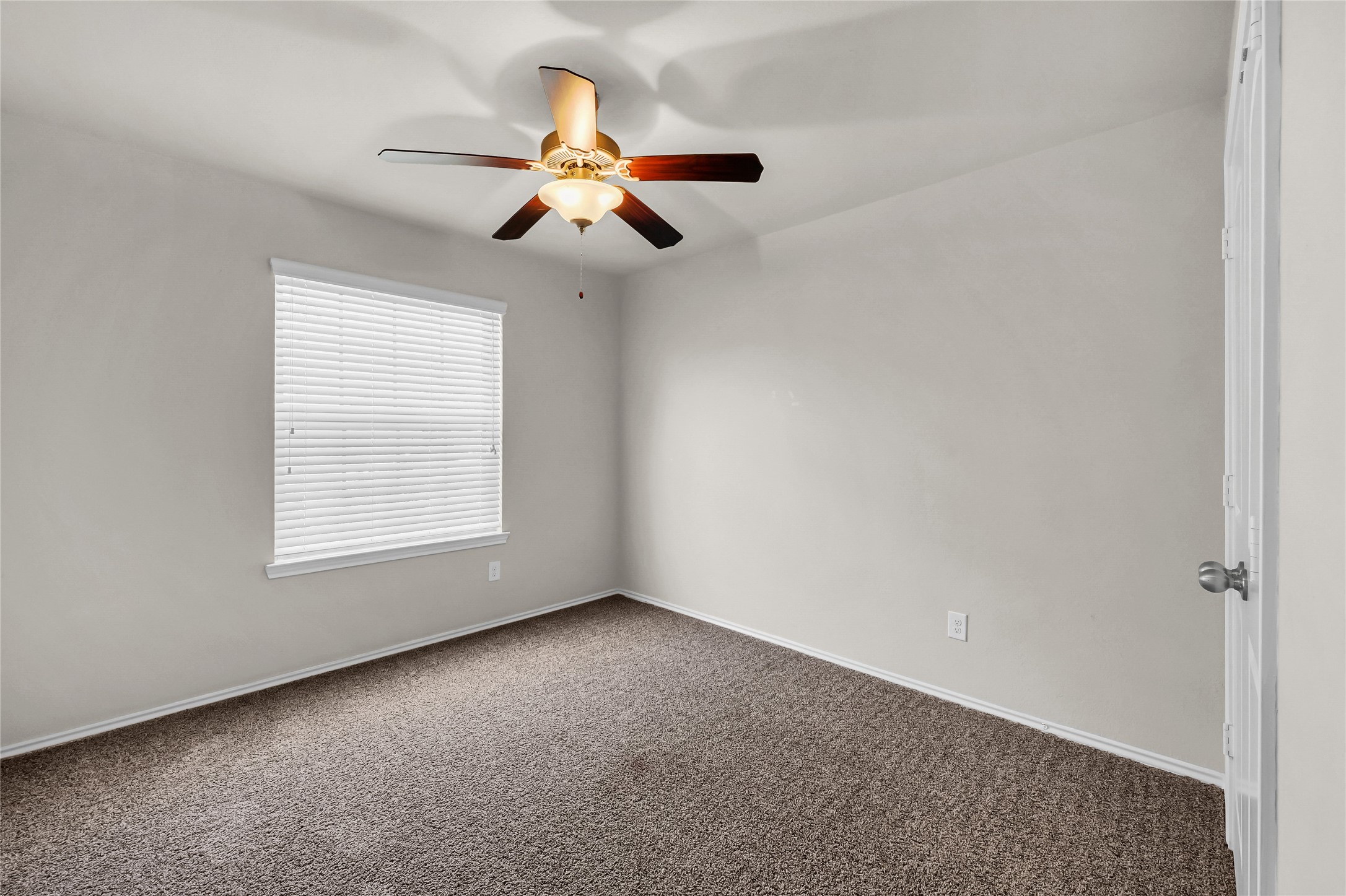 23723 Giardini Drive Property Photo 3