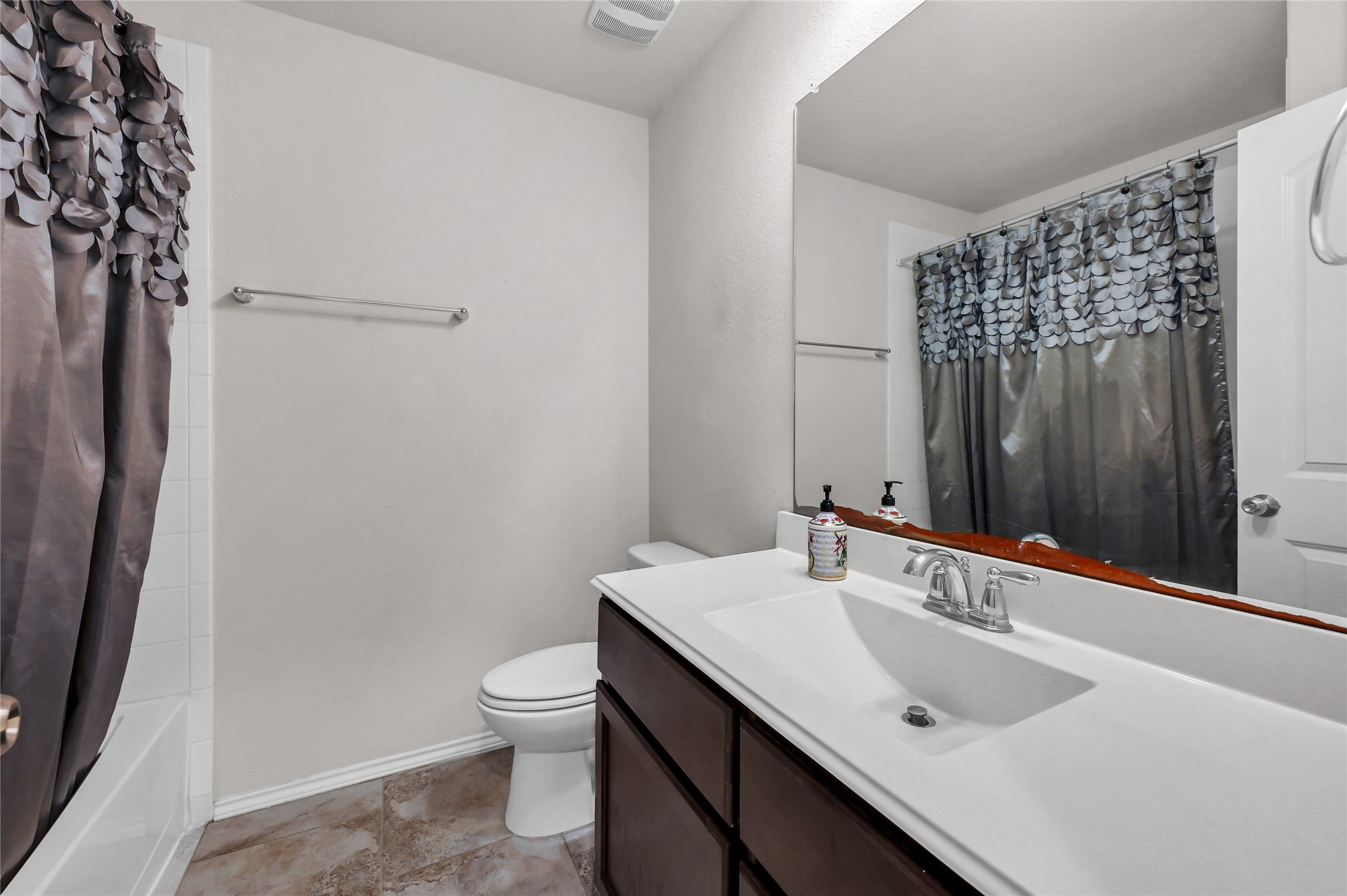 23723 Giardini Drive Property Photo 4