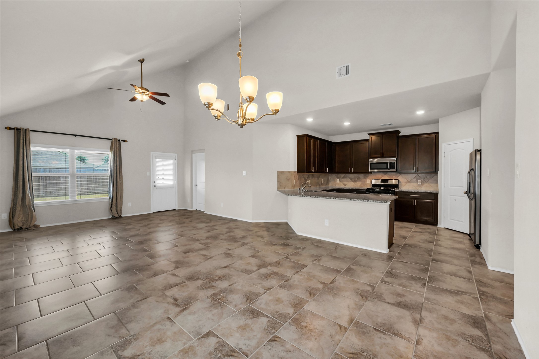 23723 Giardini Drive Property Photo 11