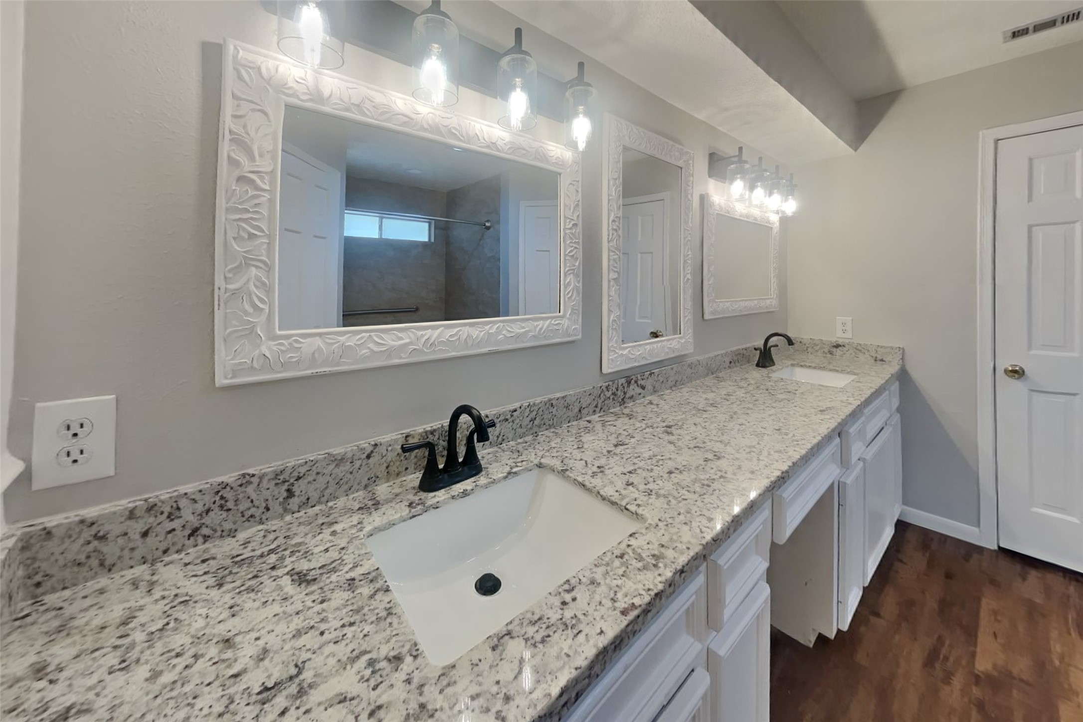 16915 Misty Creek Drive Property Photo 16