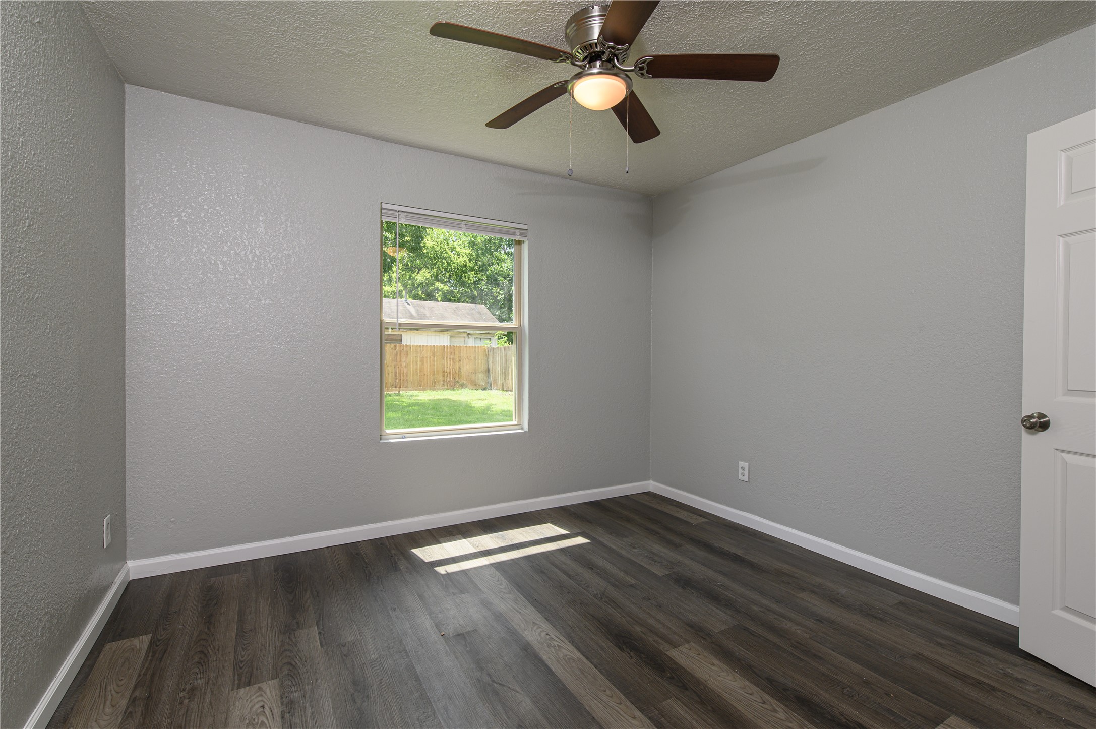 6811 Mike Street Property Photo 10