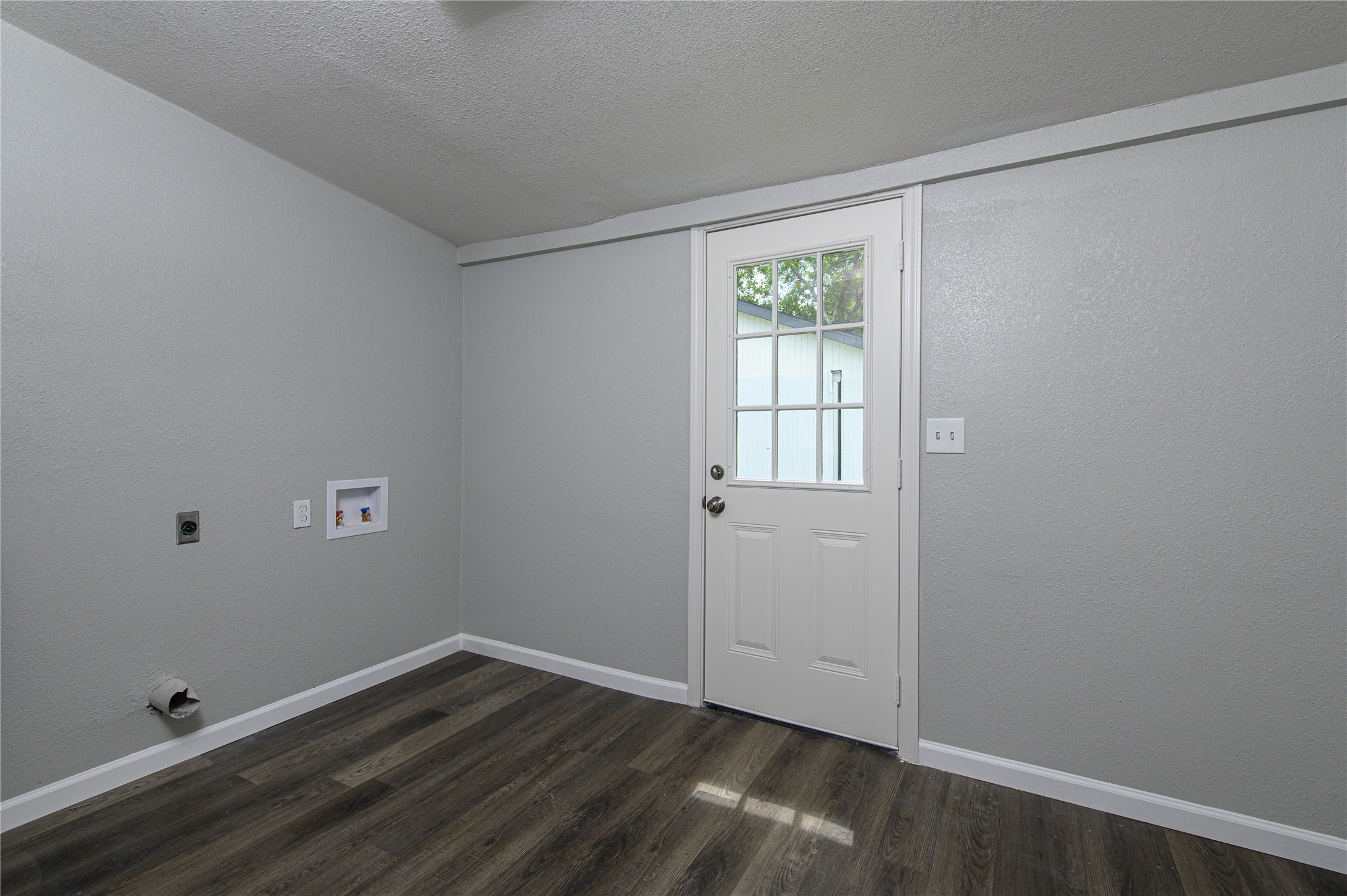 6811 Mike Street Property Photo 13