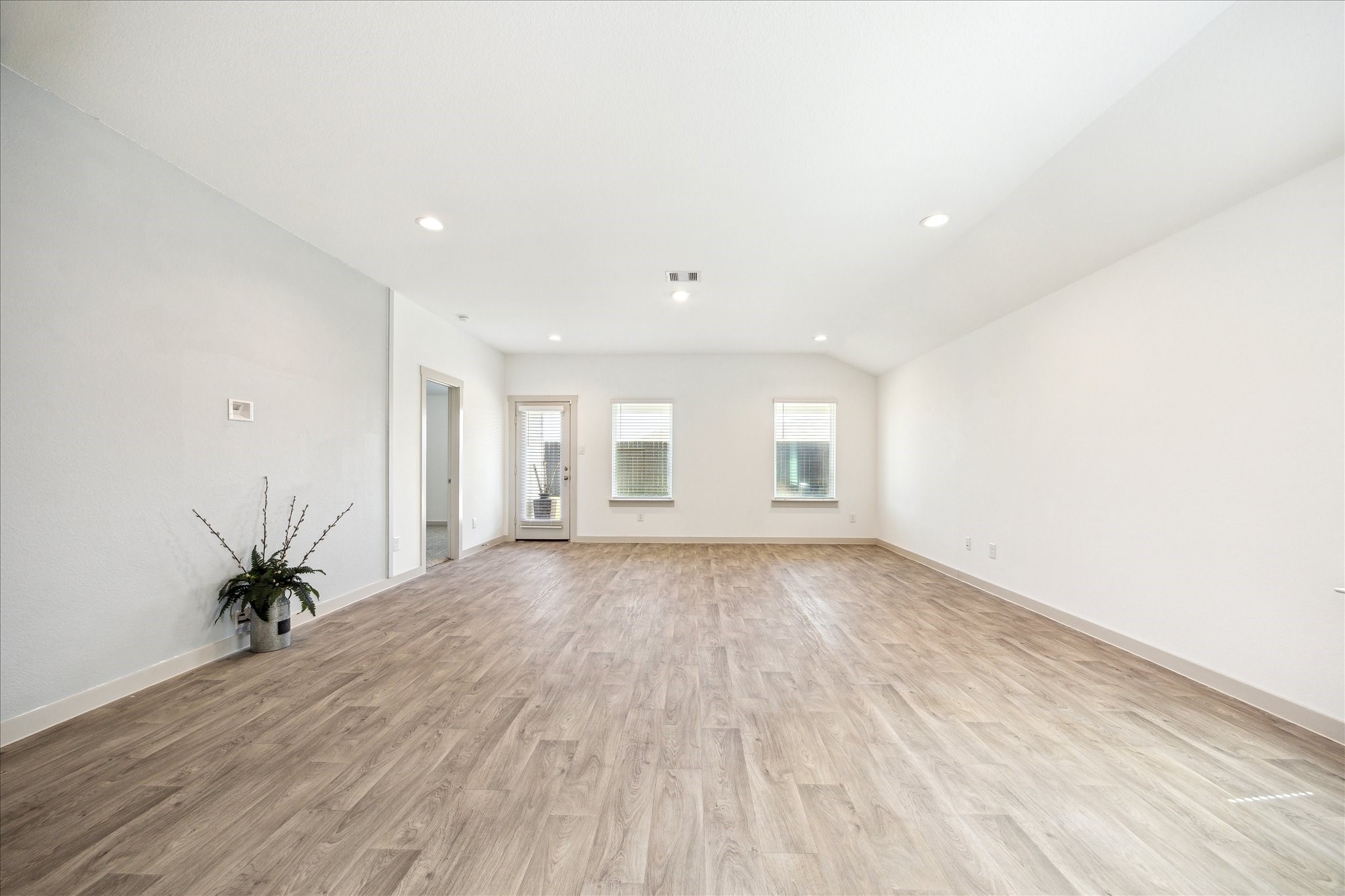 8115 Brahman Lane Property Photo 4