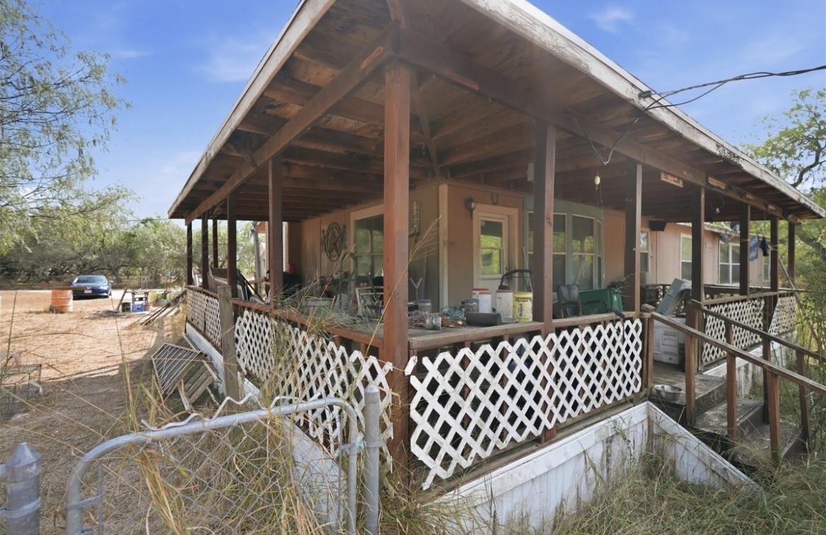 835 S County Road 1132 Property Photo 6