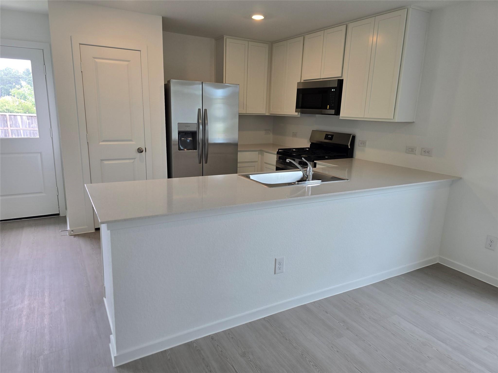 25560 Blossom Court Property Photo 8