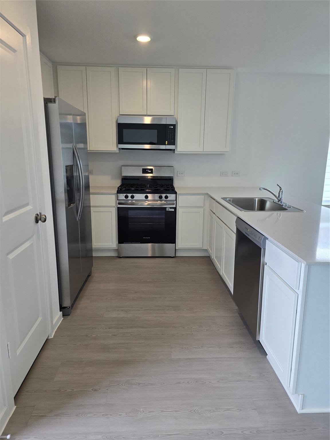 25560 Blossom Court Property Photo 9