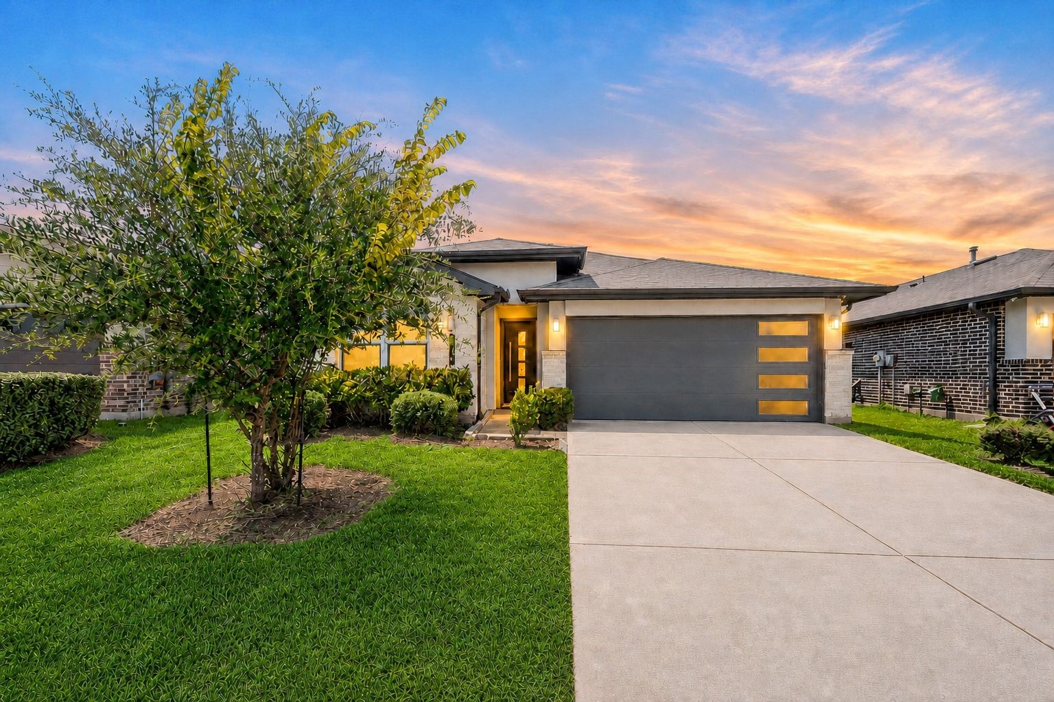 7454 Rivercane Shore Lane Property Photo 1