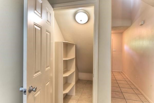 614 Foster Street Property Photo 11