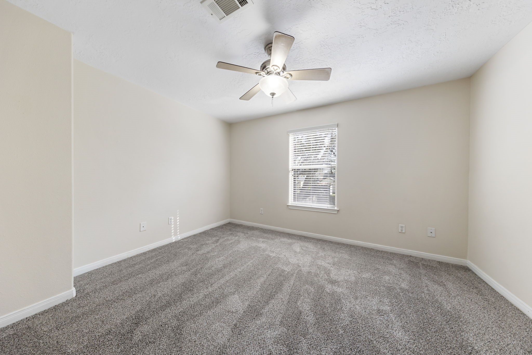 614 Foster Street Property Photo 13