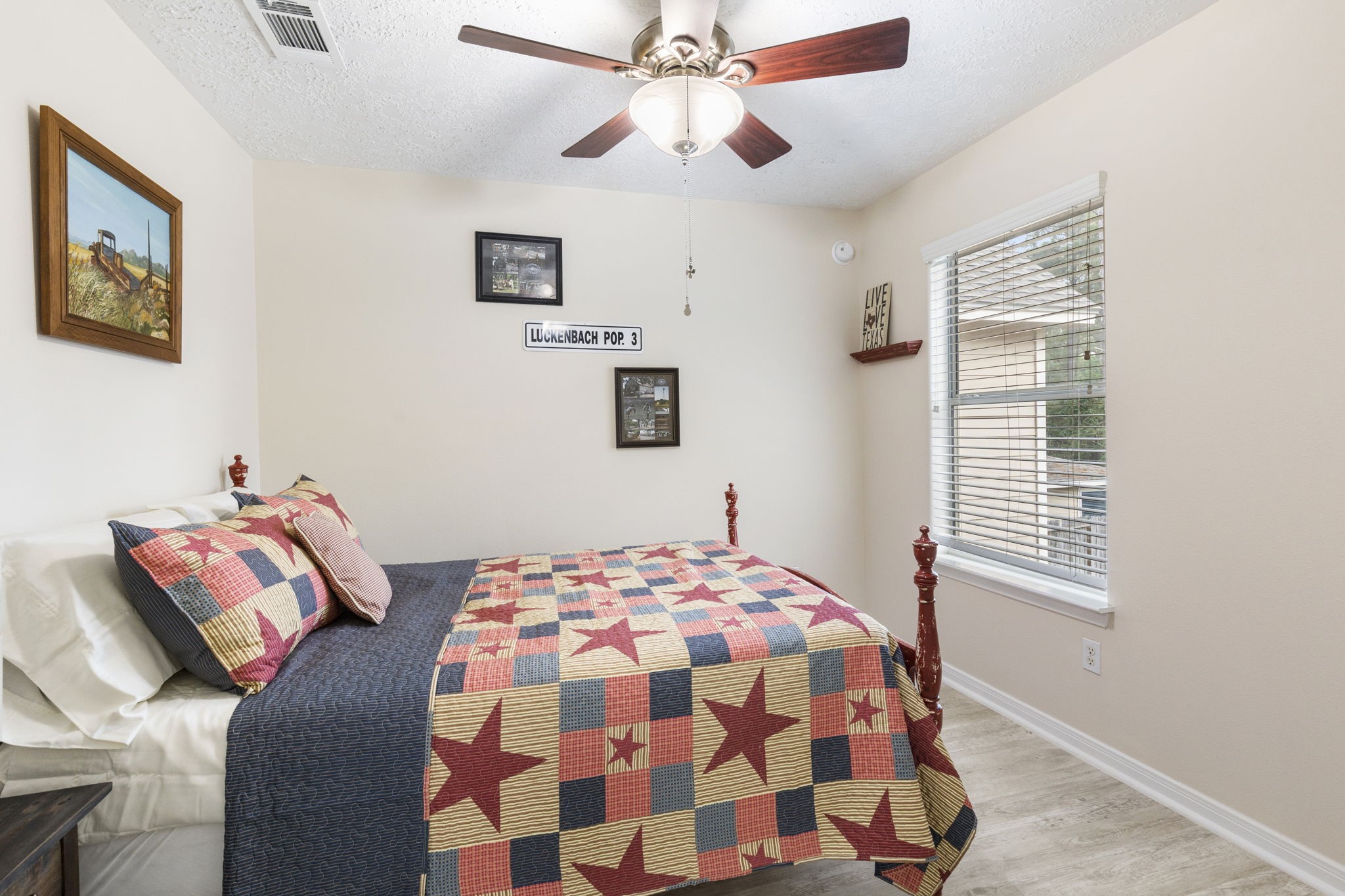 614 Foster Street Property Photo 14