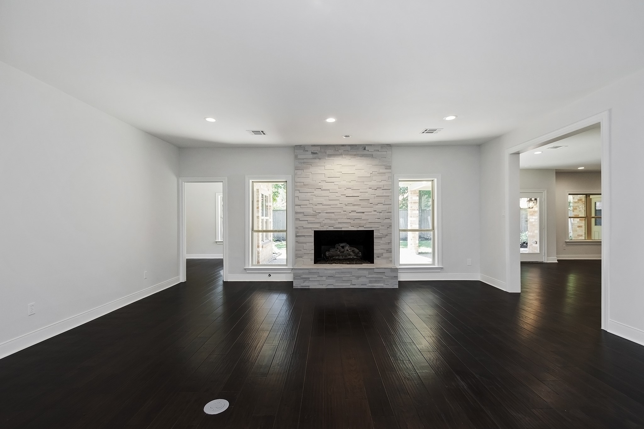 810 Herdsman Drive Property Photo 4