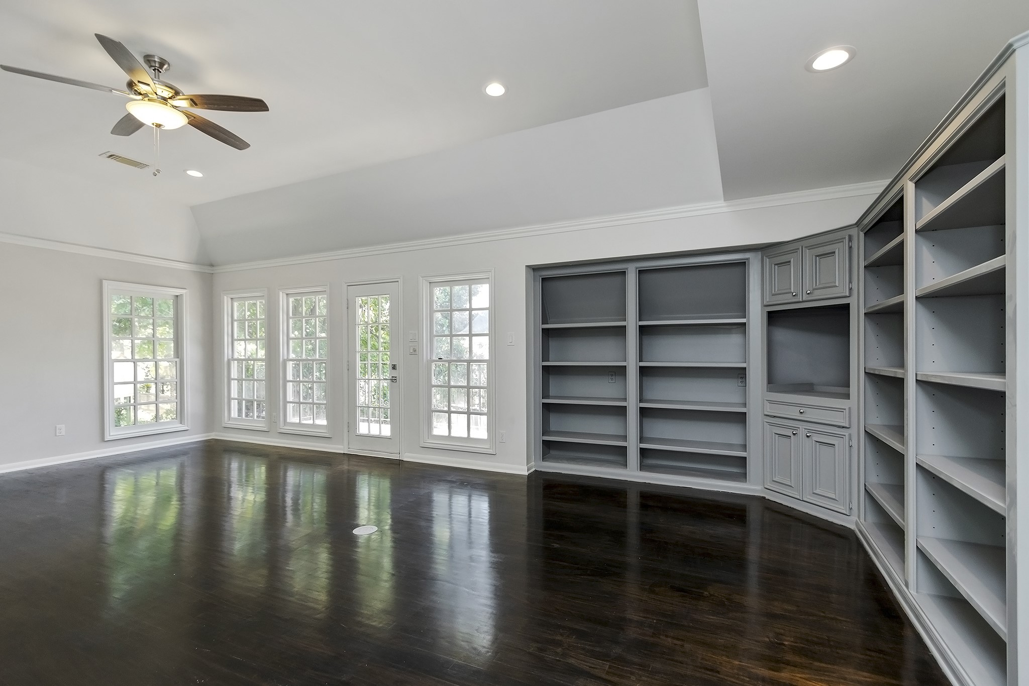 810 Herdsman Drive Property Photo 24